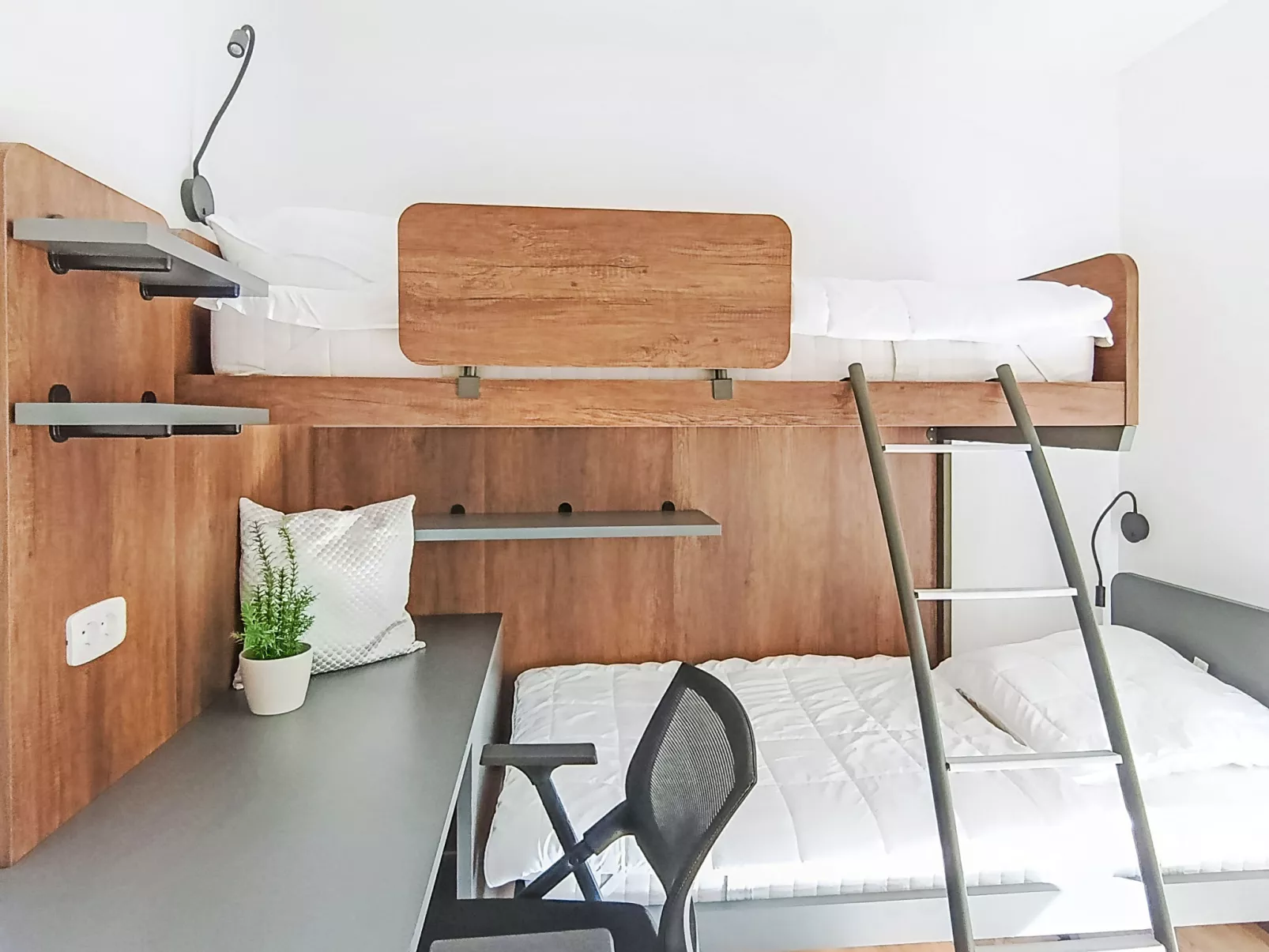 Family and Friends - Binnen