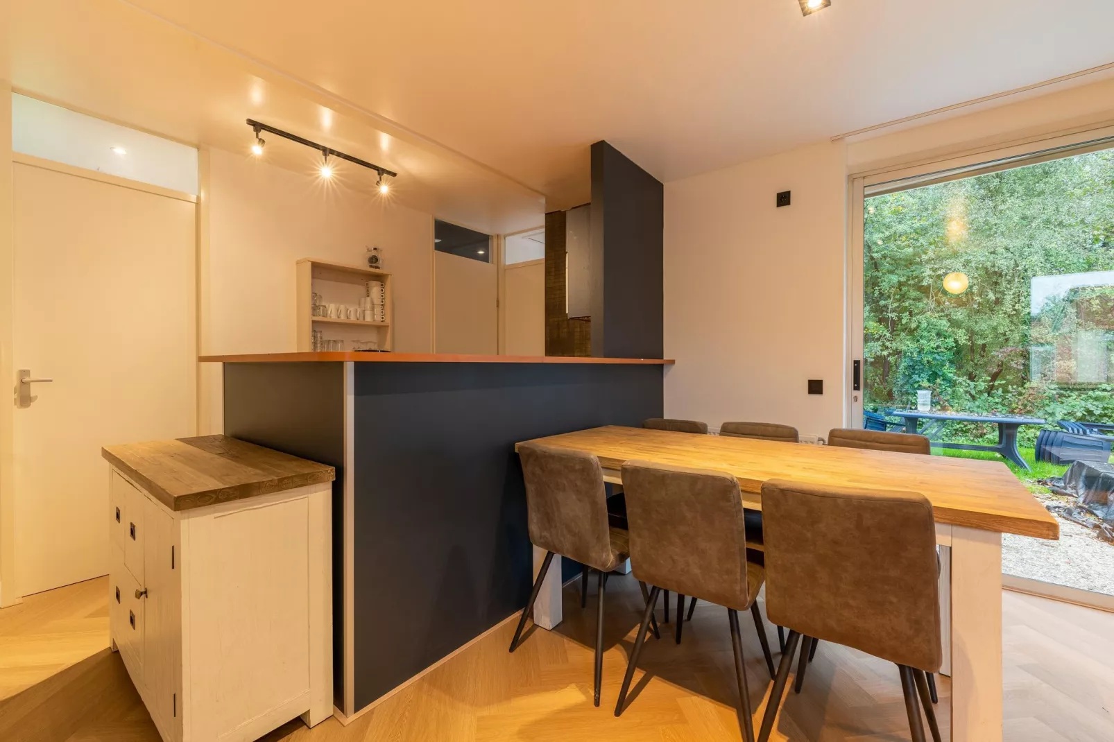 Gelijkvloerse vakantiewoning 6 pax property nr 55-Keuken