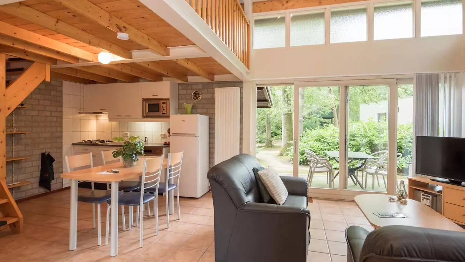 De Uitkijk - Eetkamer