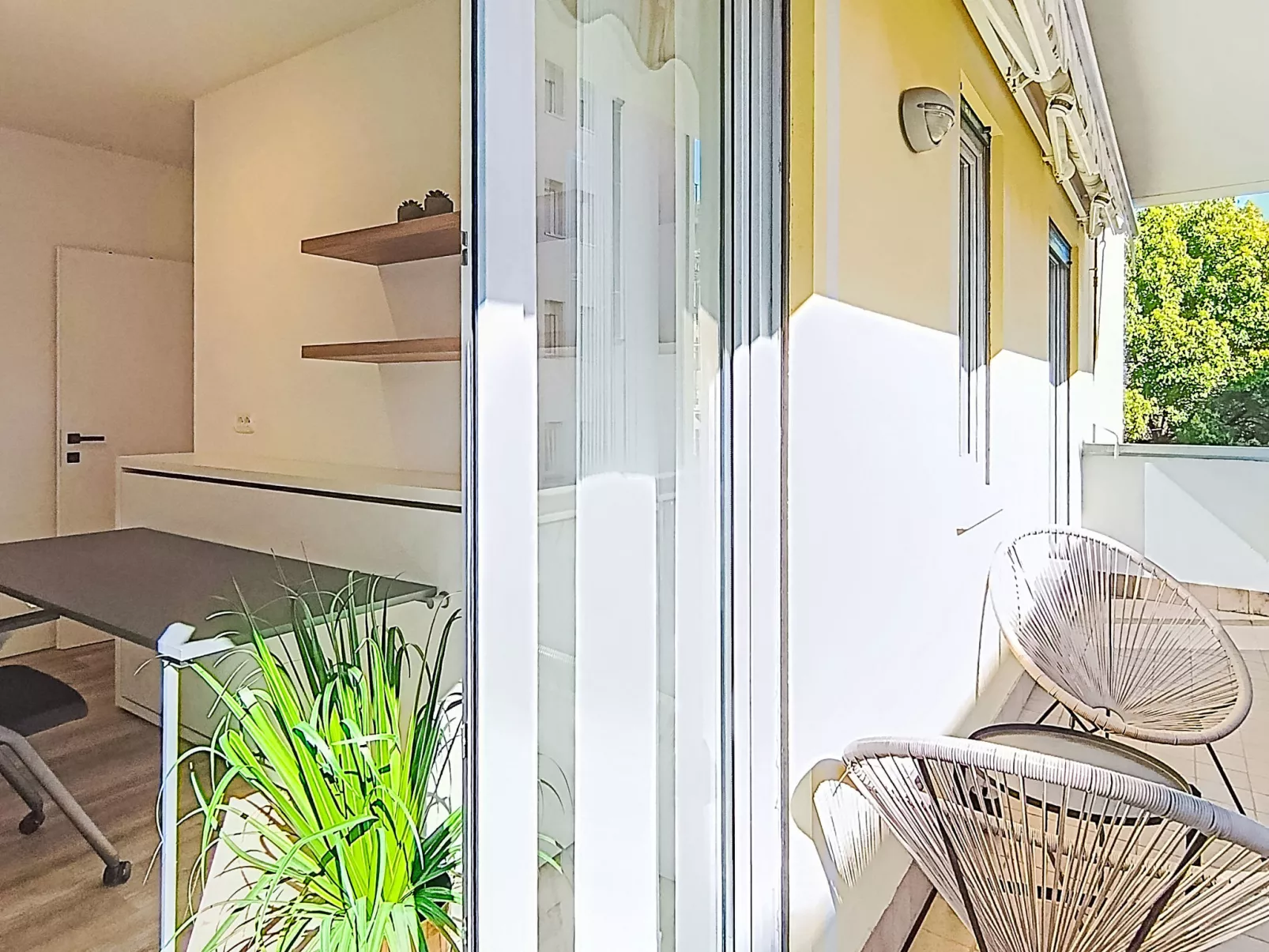 Family and Friends - Binnen