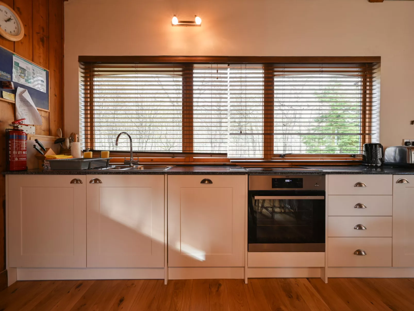 Fishermans Riverside Combi - Binnen