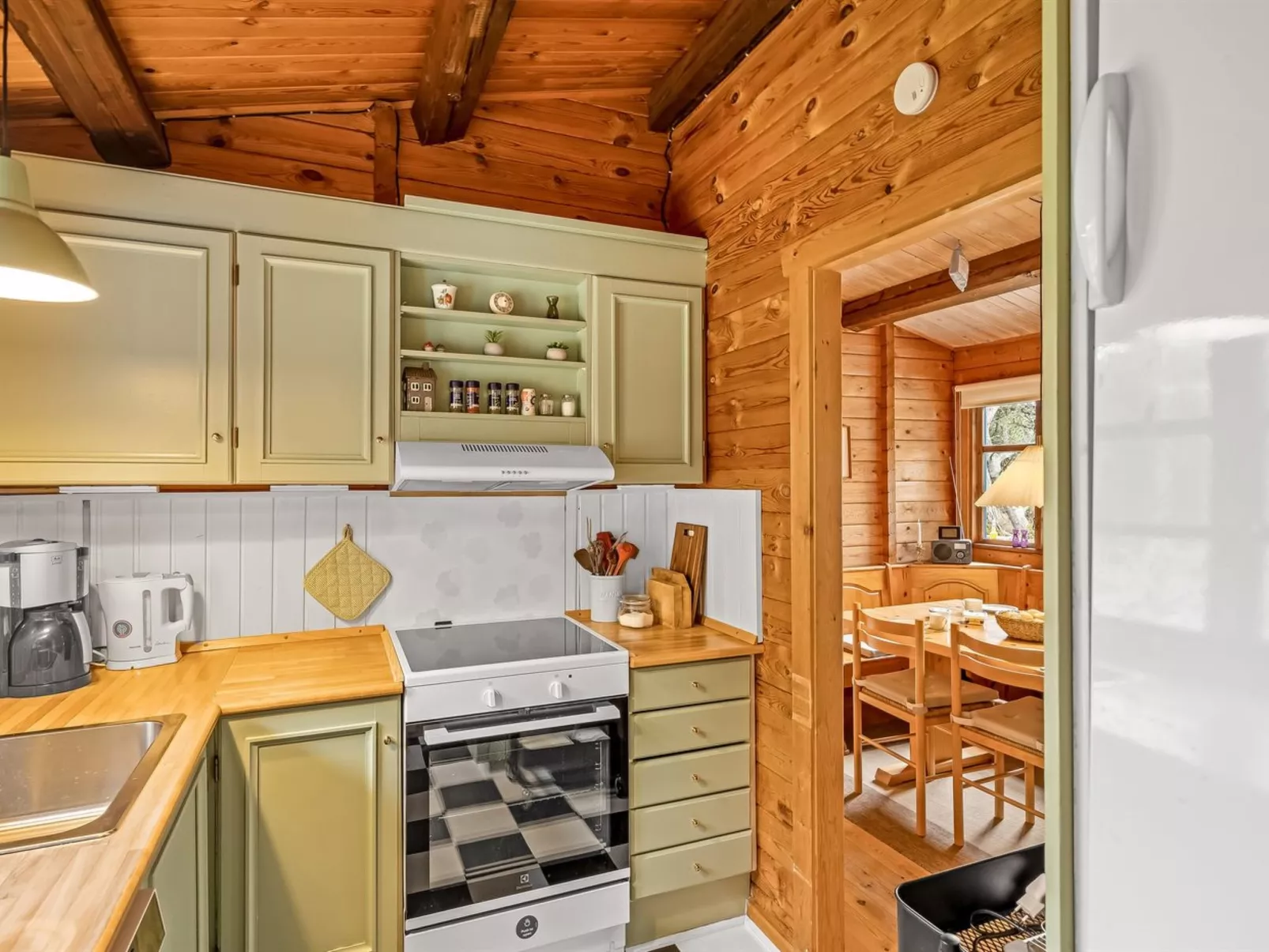 "Aksinja" - 500m from the sea - Binnen