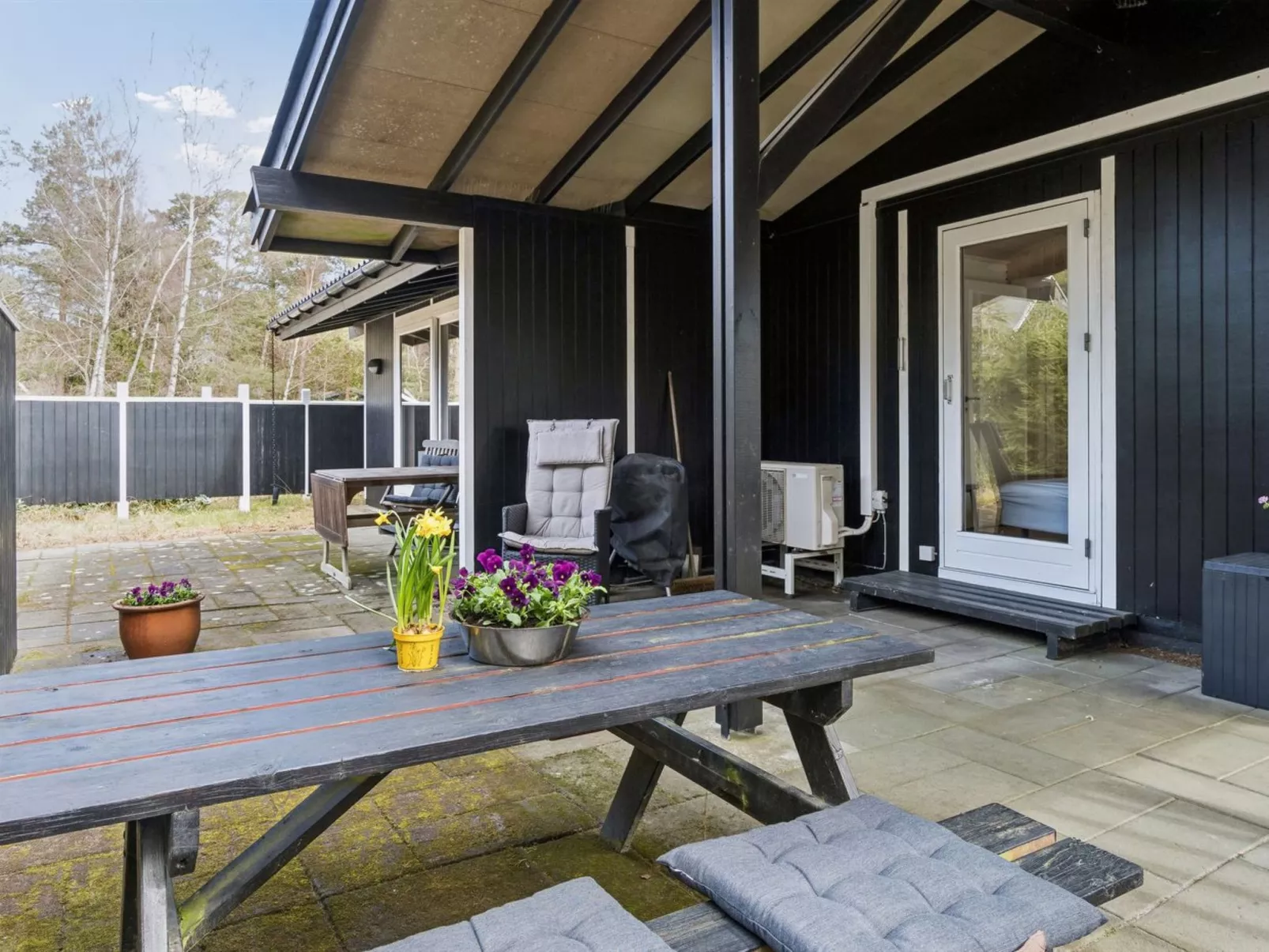"Ahti" - 340m from the sea - Buiten