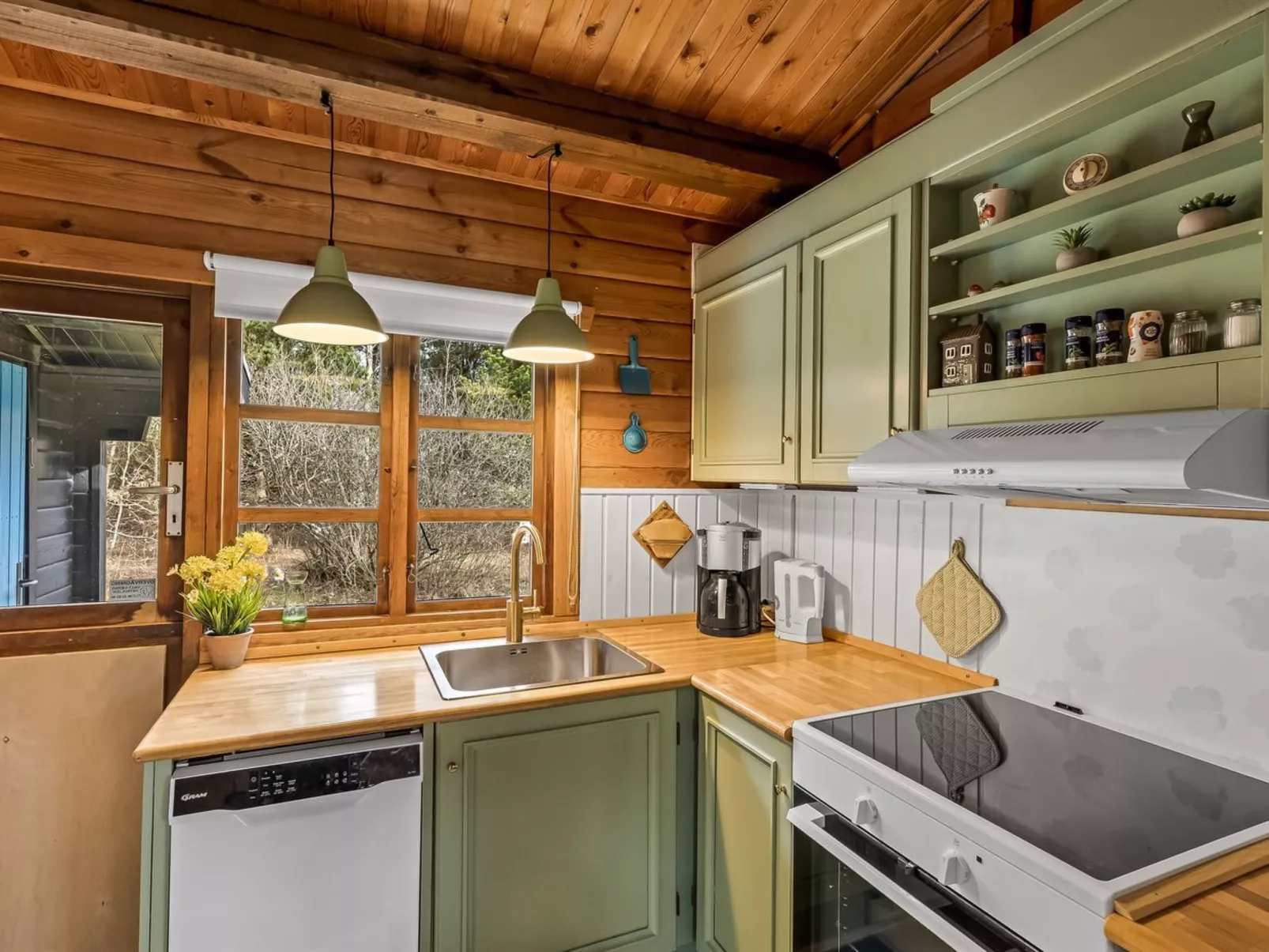 "Aksinja" - 500m from the sea - Binnen