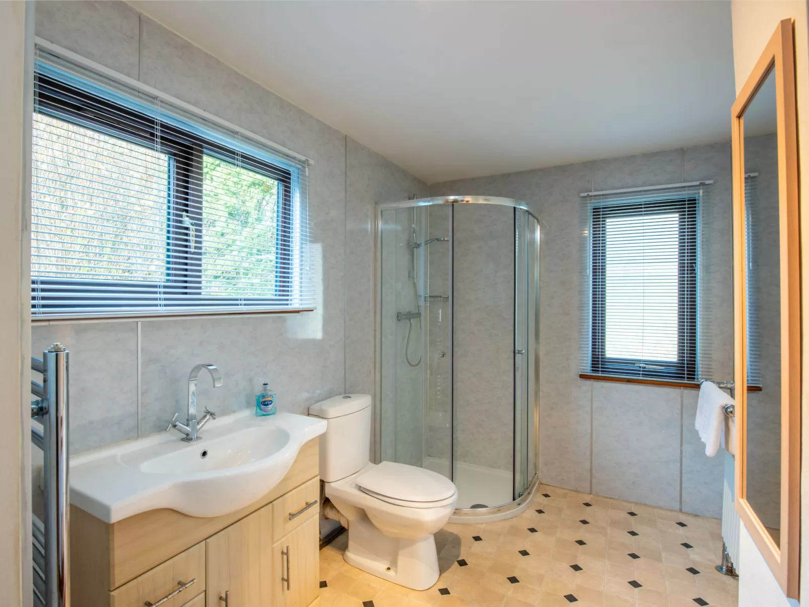 Fishermans Riverside Combi - Binnen