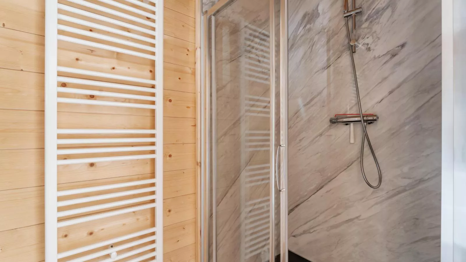 Rattendorf 3A - Badkamer