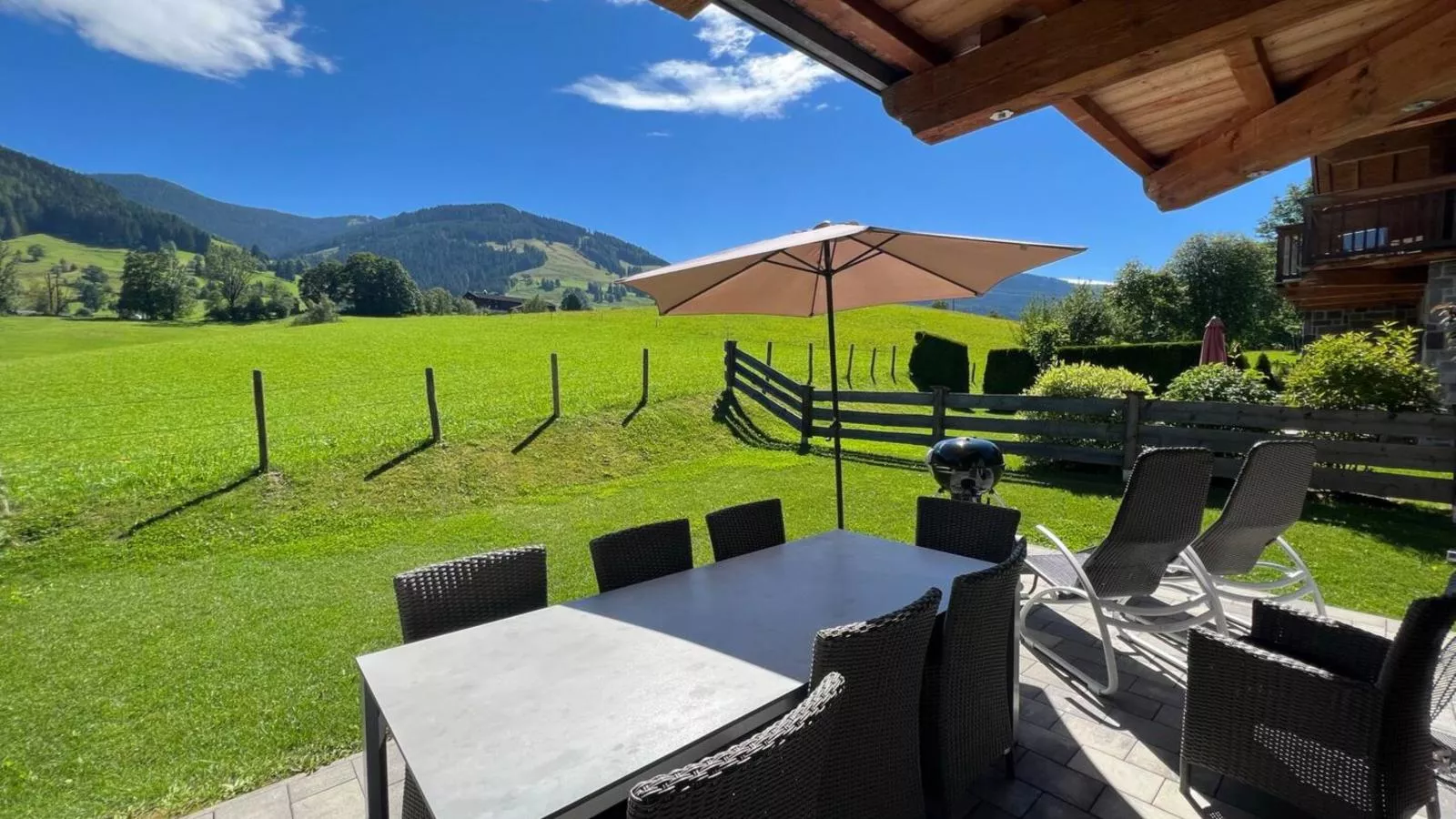 Schneeflocke Leogang-Buitenkant zomer