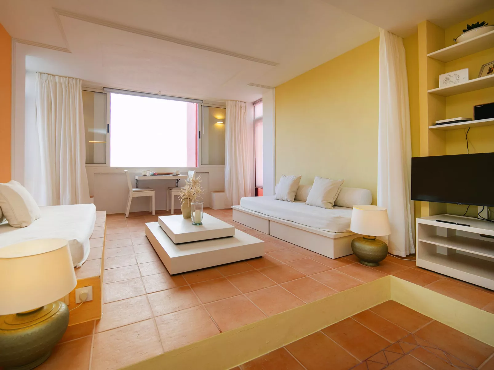 Muralla Roja - Binnen