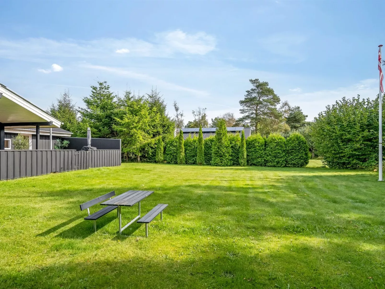 "Elnur" -  from the sea - Buiten