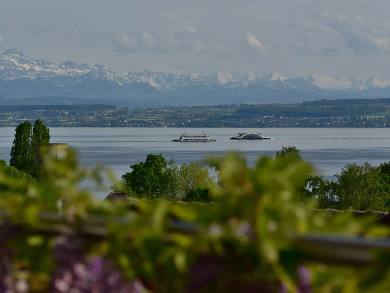 In bester Wohnlage mit traumhafter Sicht auf die Insel Mainau - Buiten