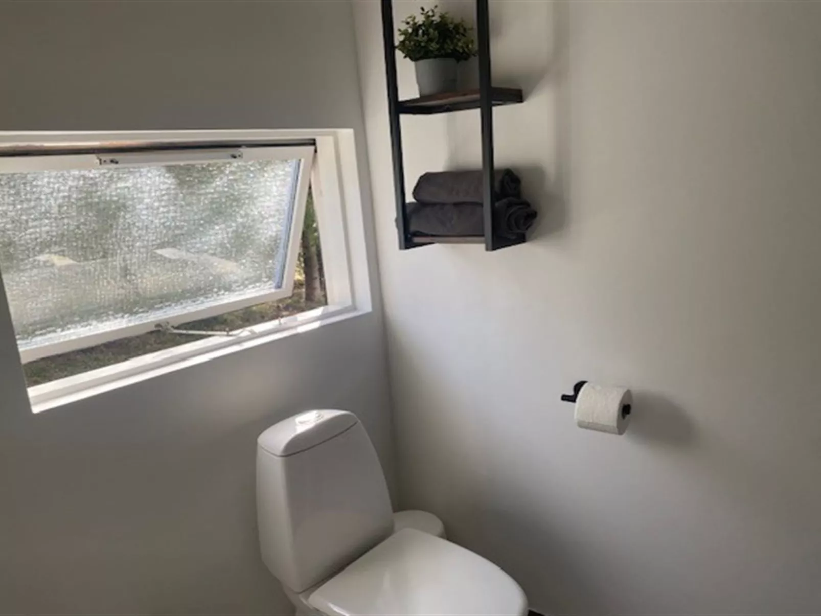 "Elnur" -  from the sea - Binnen