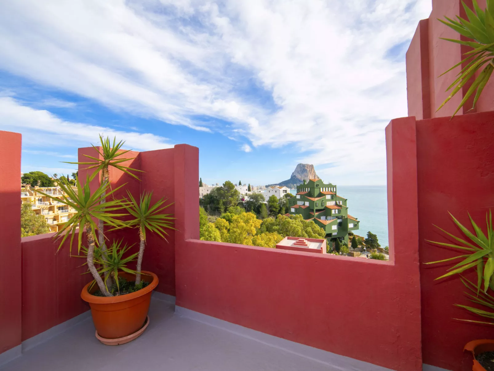 Muralla Roja - Buiten