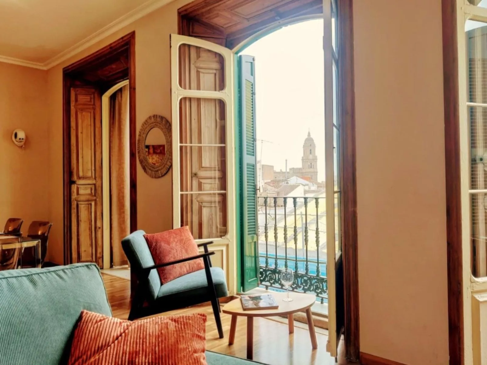 "Sunny Cervantes" mit privatem Balkon - Binnen