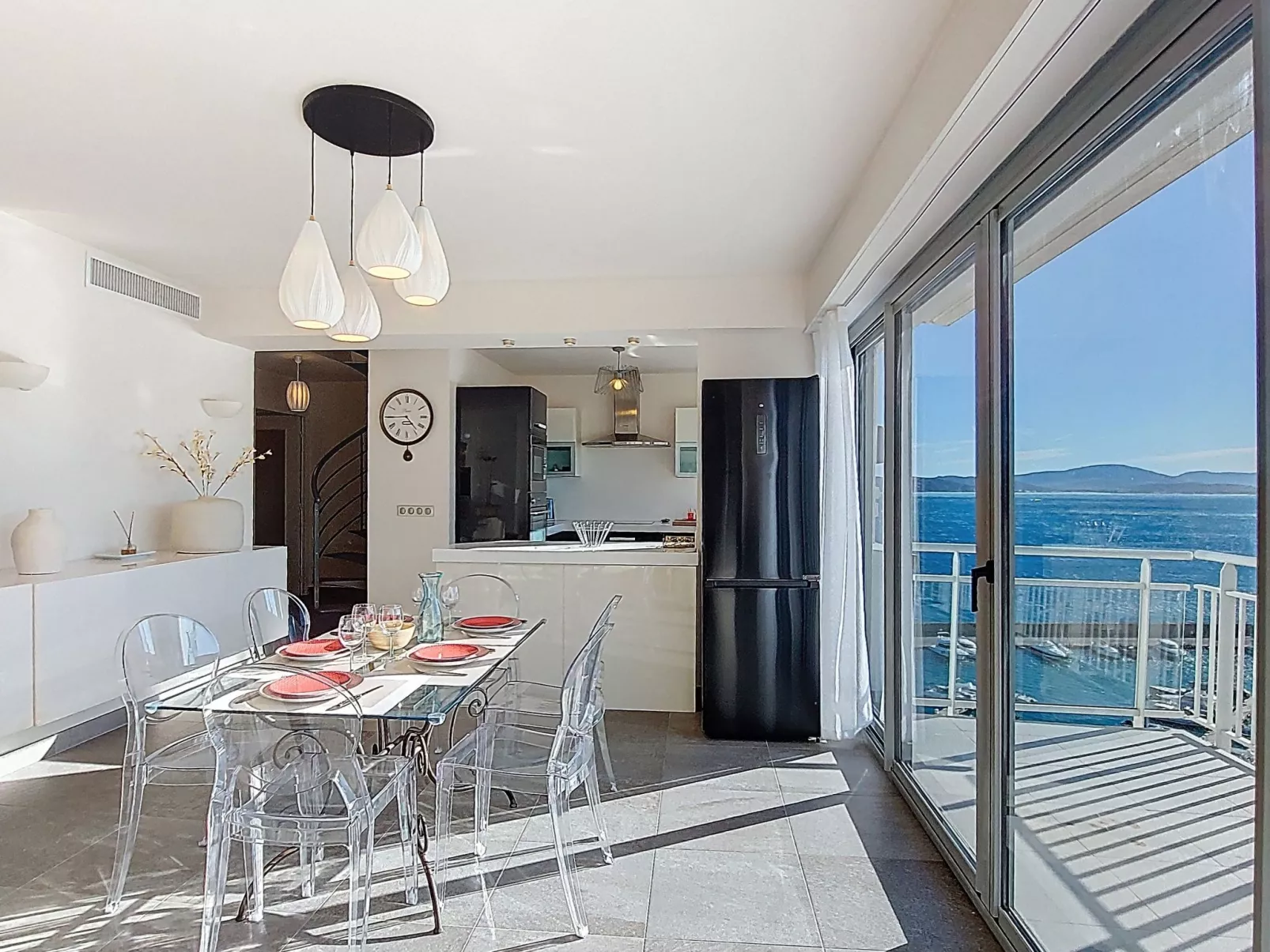 Le Palais de la Mer - Binnen