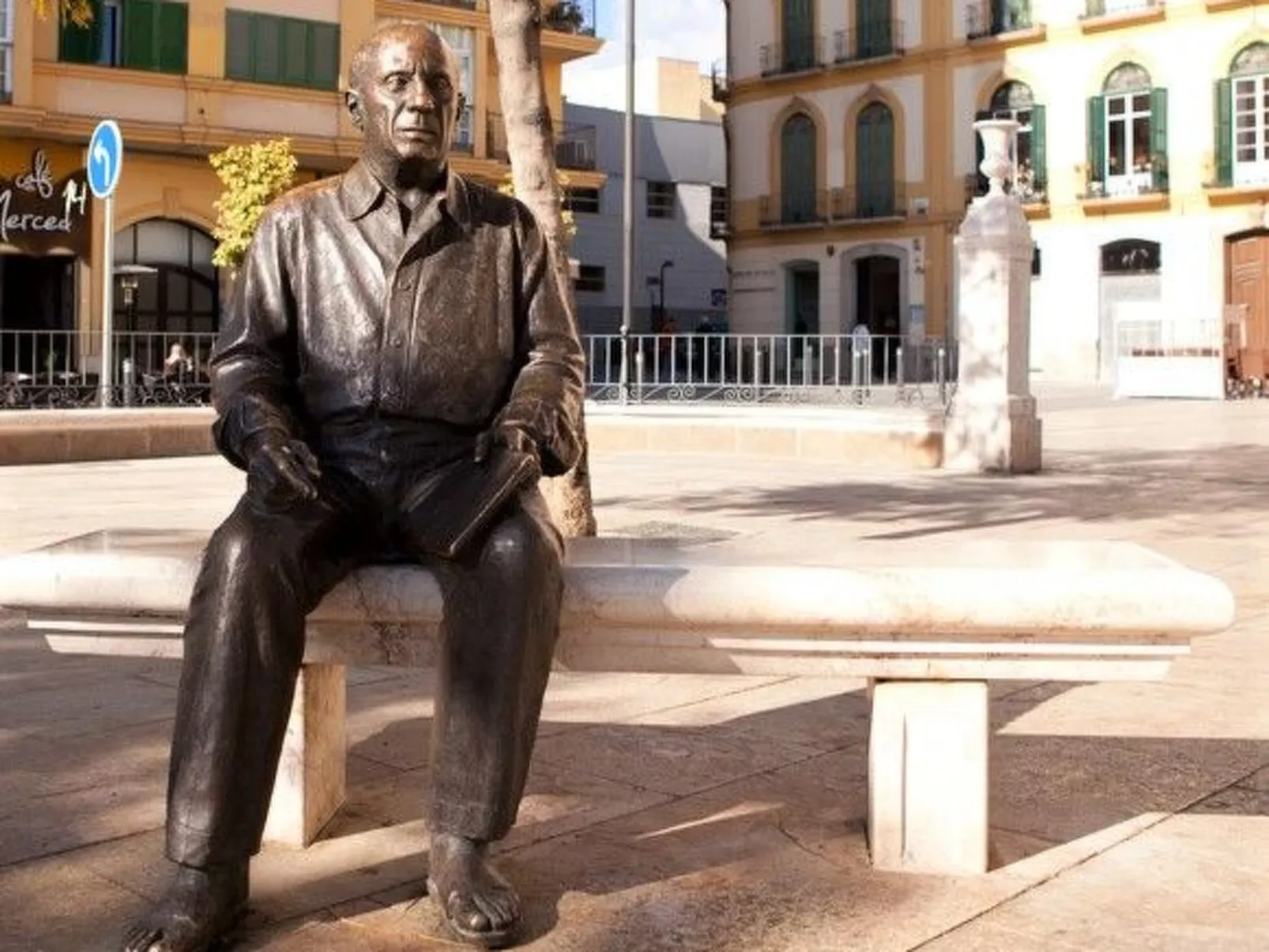 "Sunny Cervantes" mit privatem Balkon - Buiten