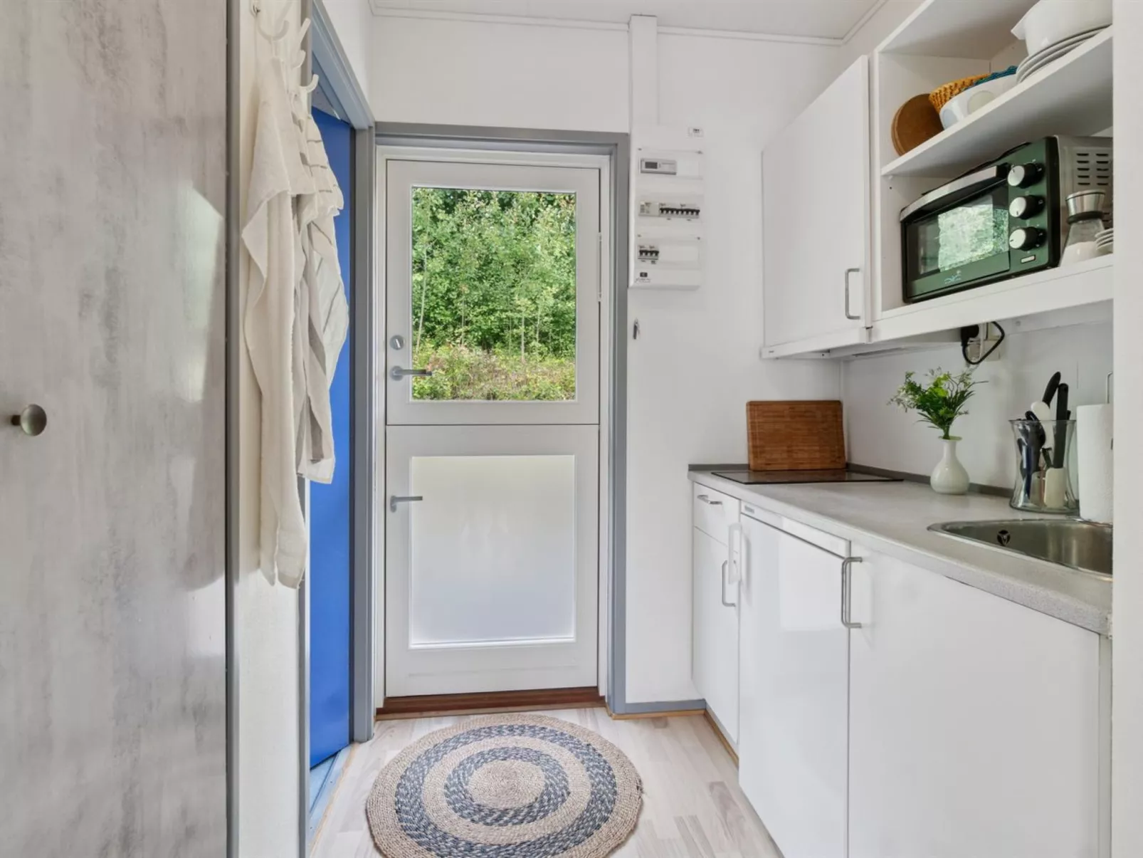 "Vili" - 300m from the sea - Binnen