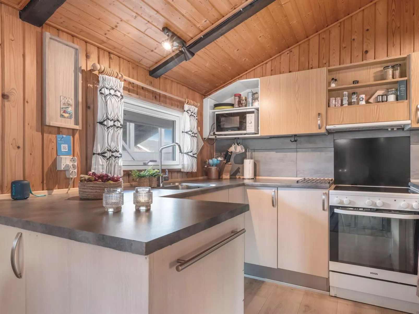 "Madita" - 310m from the sea - Binnen