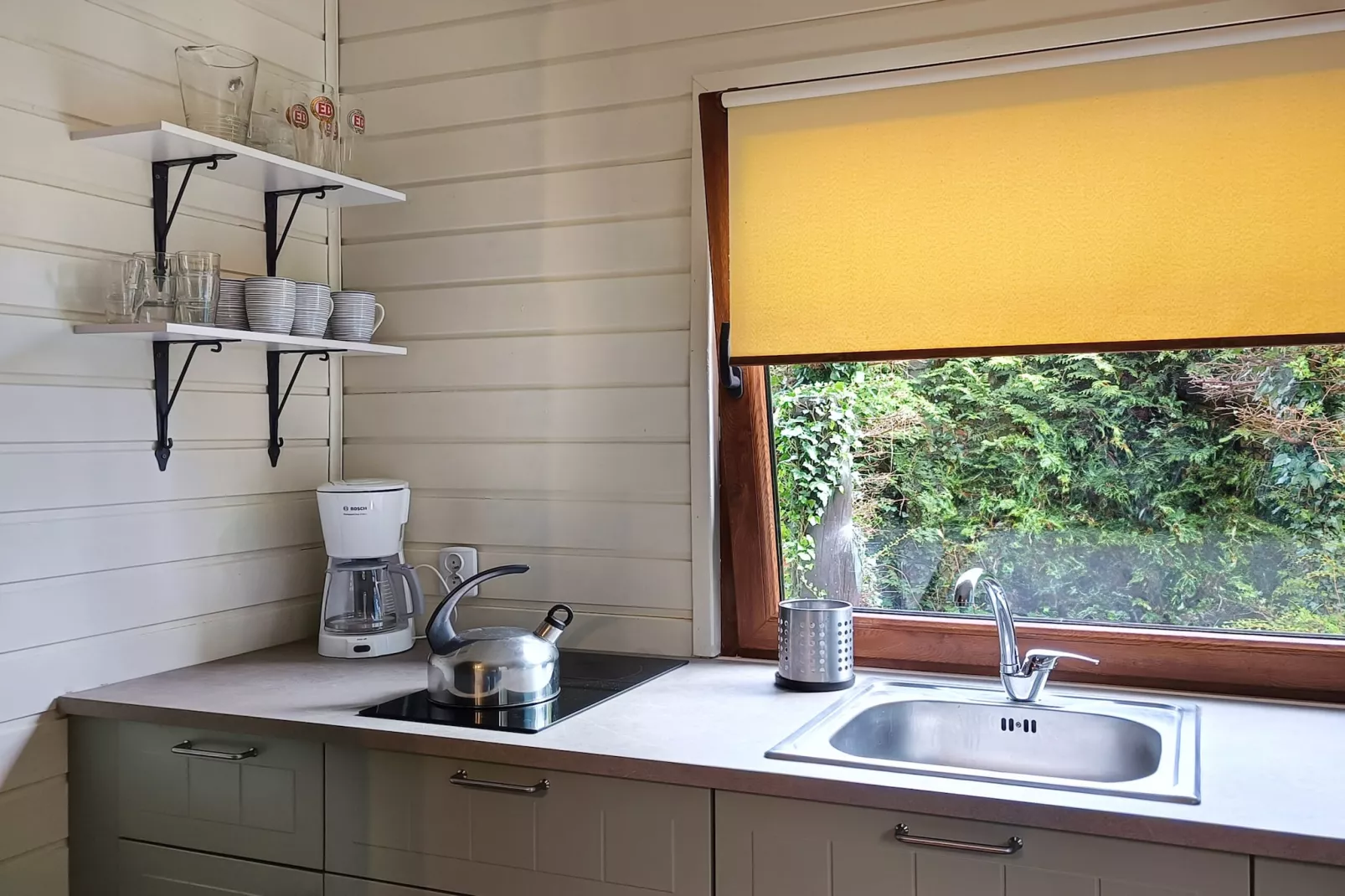 Domek wakacyjny z 2 sypialniami na piętrze w Kopalinie - Keuken