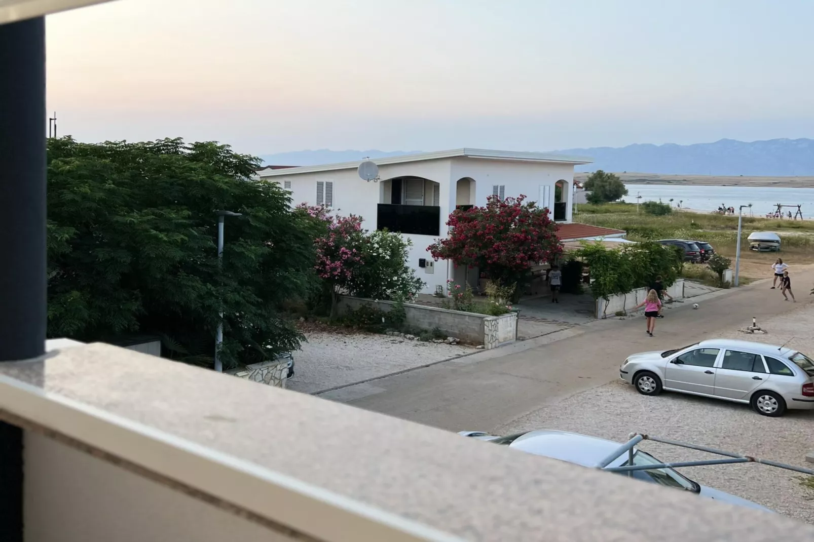 Apartment Lavaran 4 - Terrasbalkon