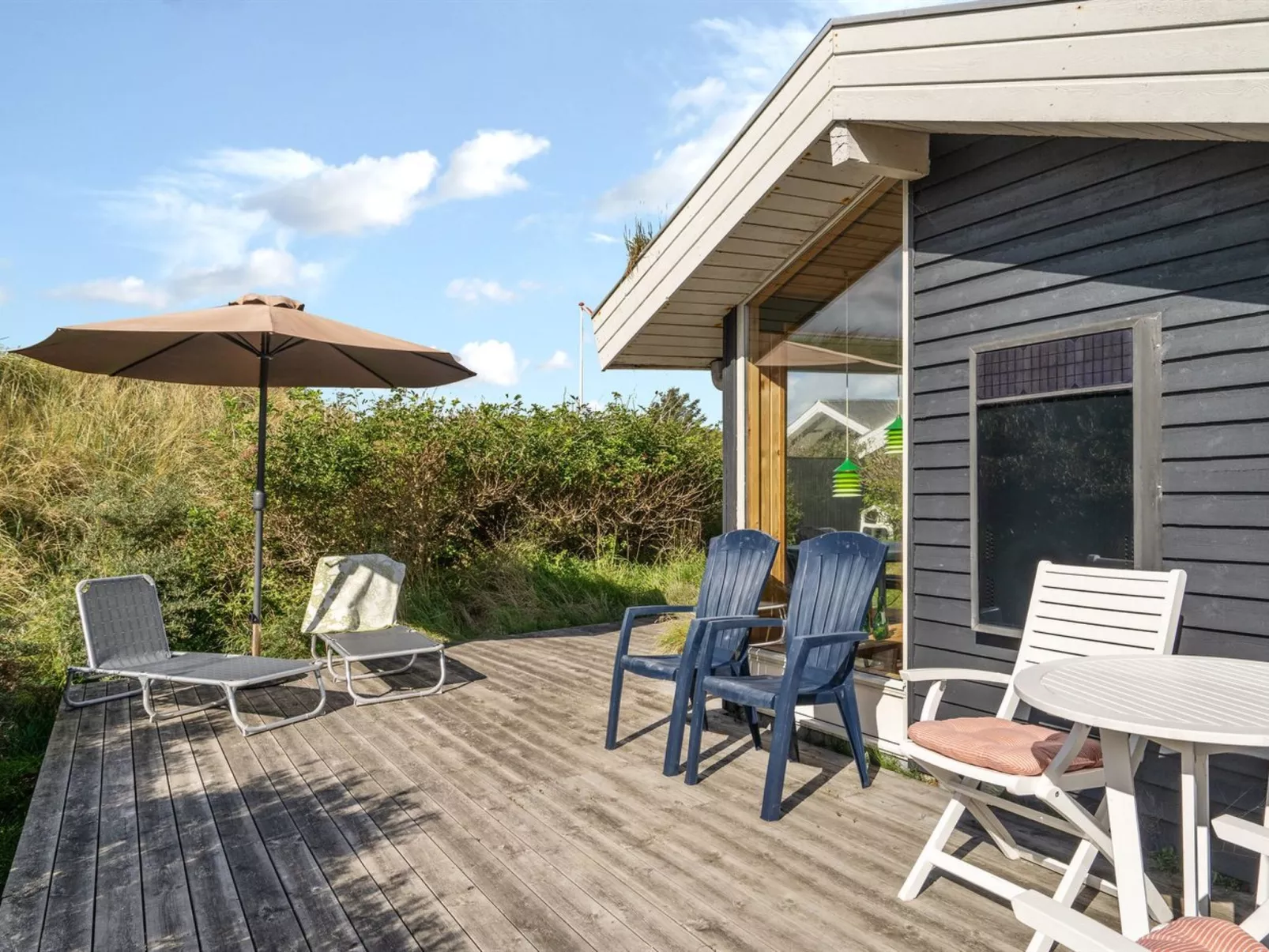 "Madita" - 310m from the sea - Buiten