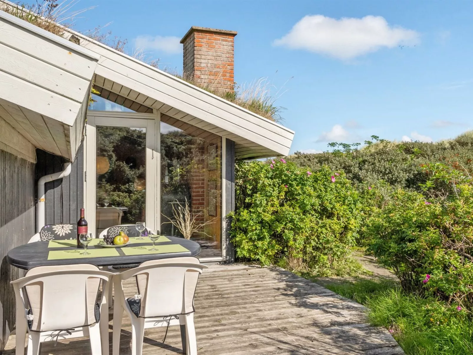 "Madita" - 310m from the sea - Buiten