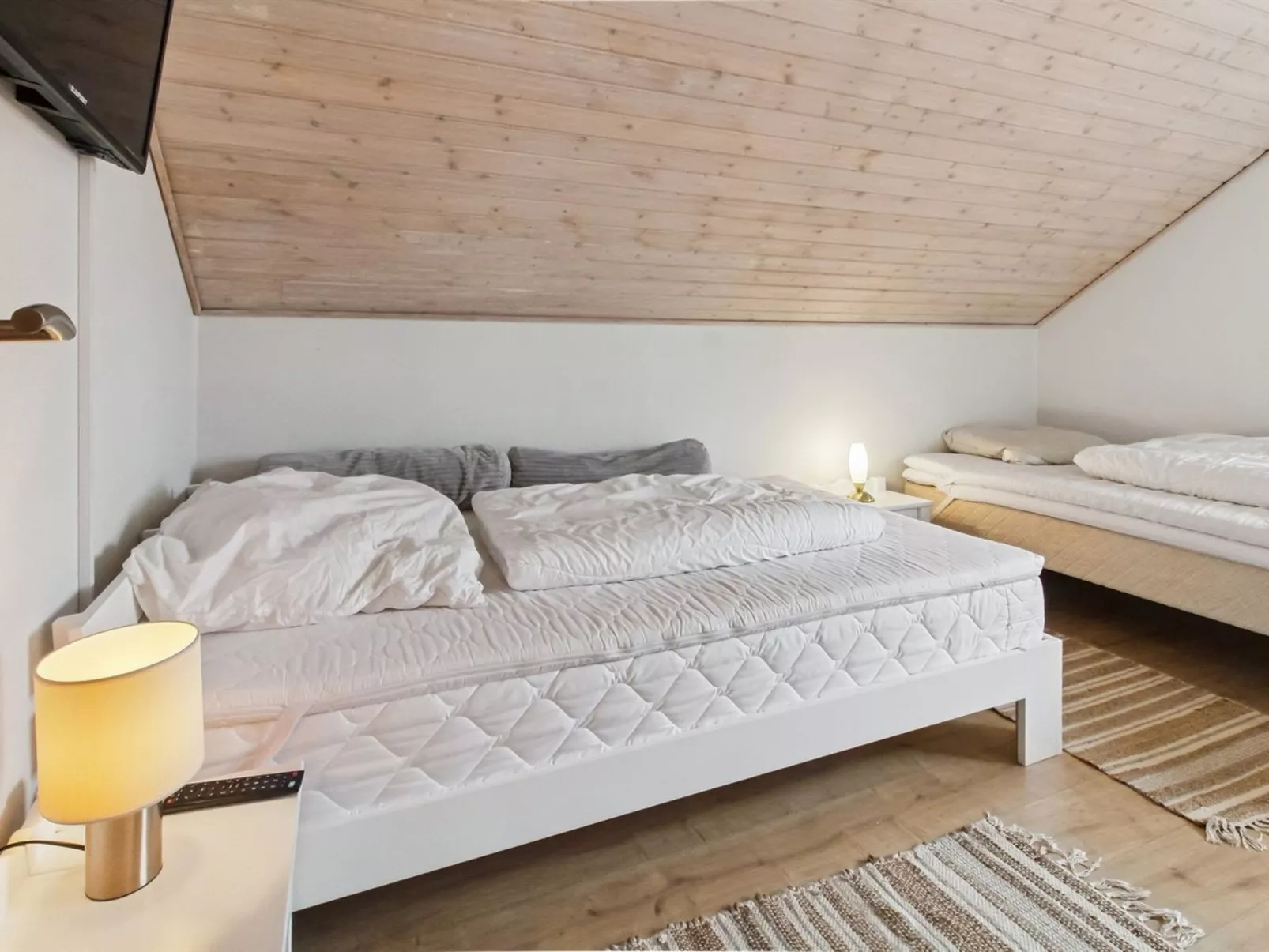 "Aappo" - 2.3km from the sea - Binnen