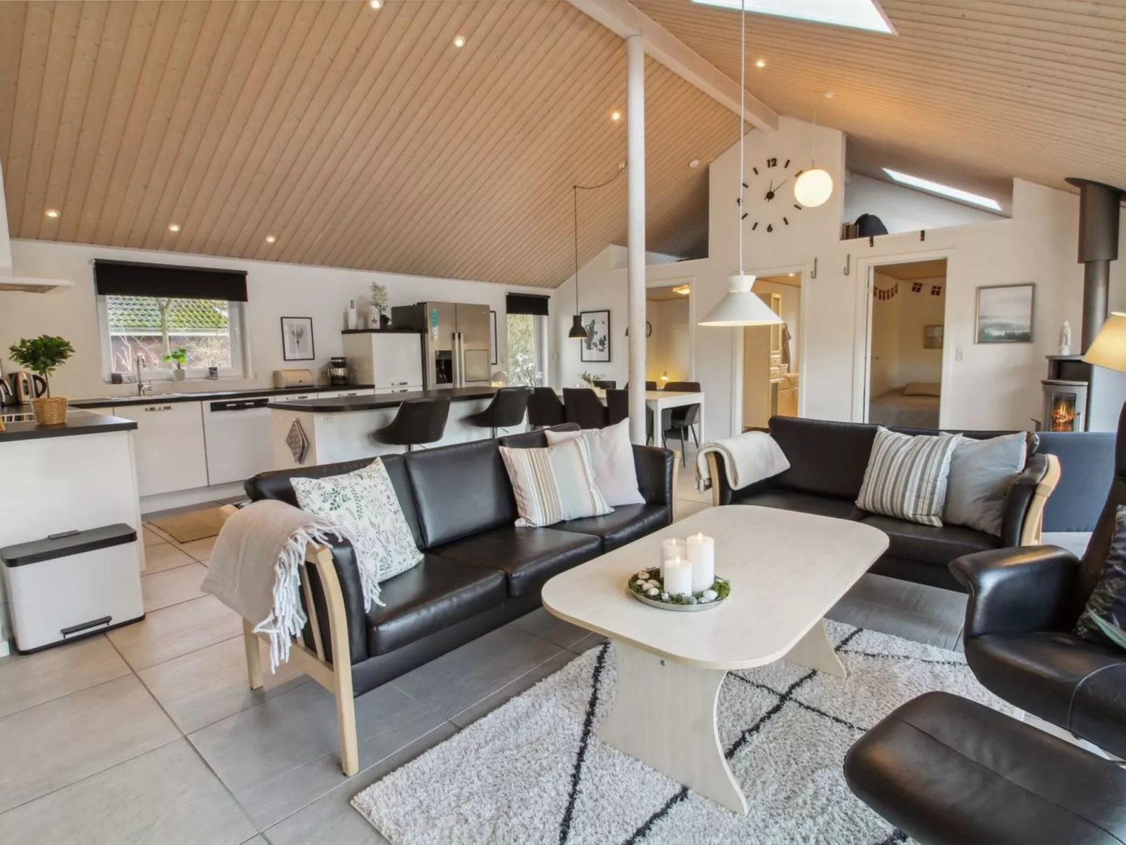 "Solvejg" - 30km from the sea - Binnen