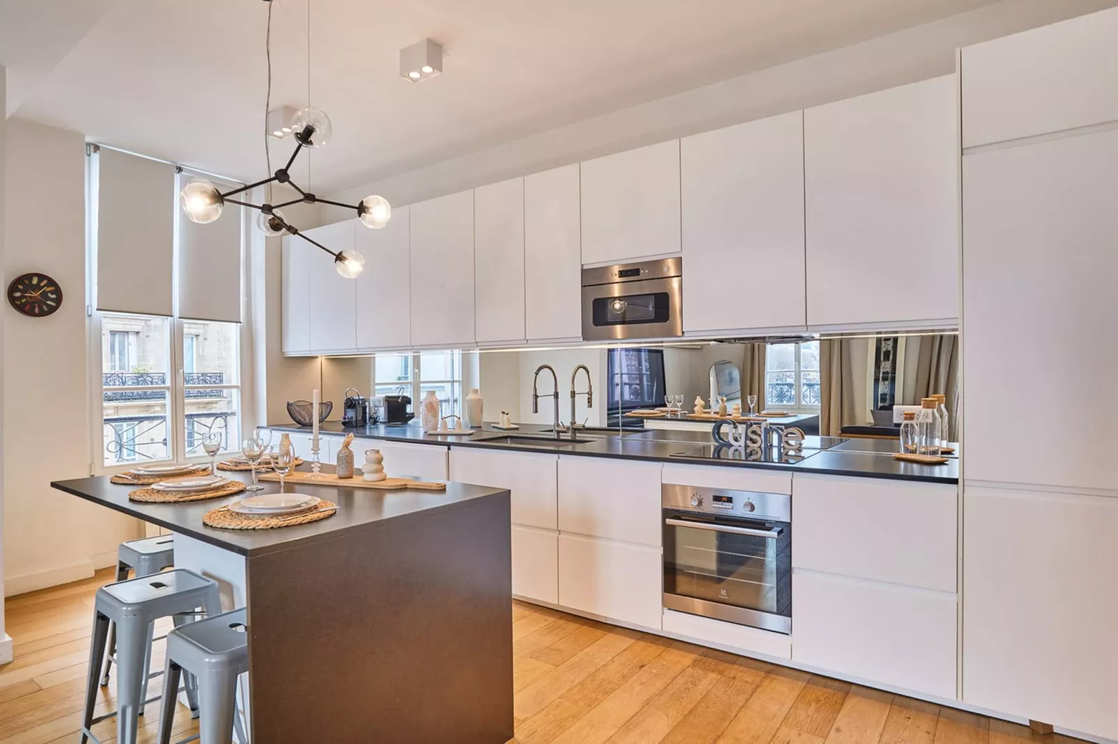 TEMPLE 165 - Niet-getagd