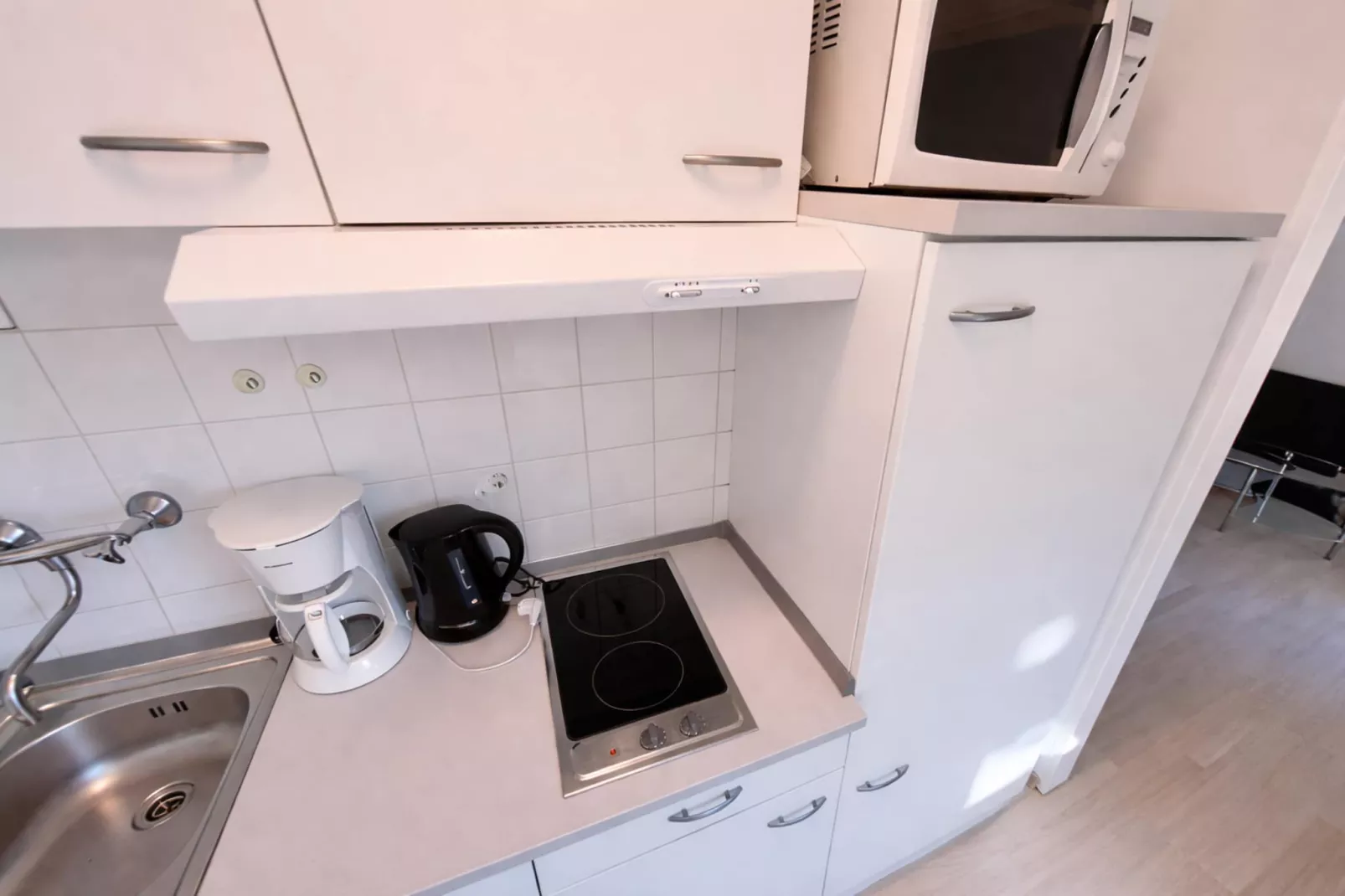 2x Typ A Standard - Fewo Family Comfort L96 - Keuken