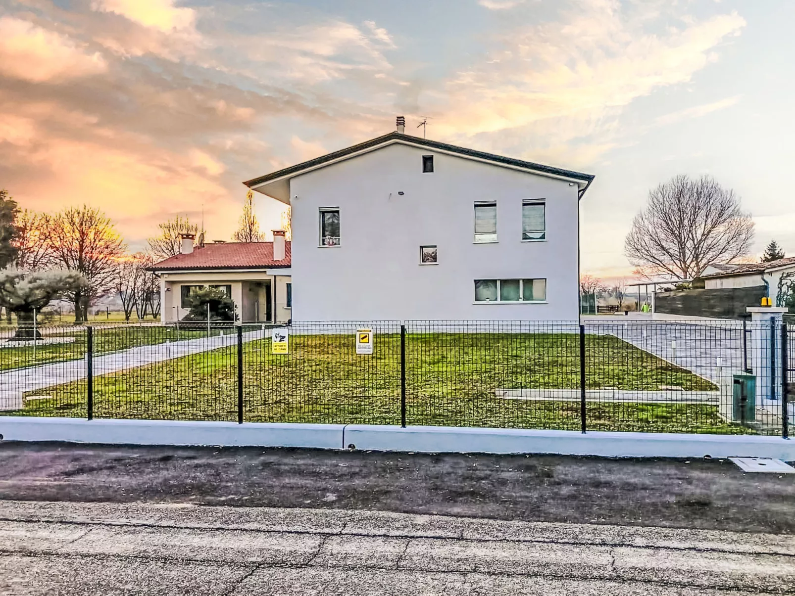 MB Guest House - Buiten