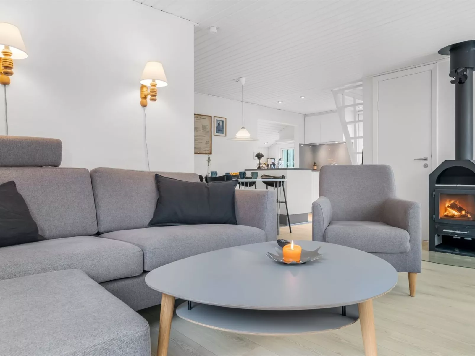 "Eliene" - 500m from the sea - Binnen