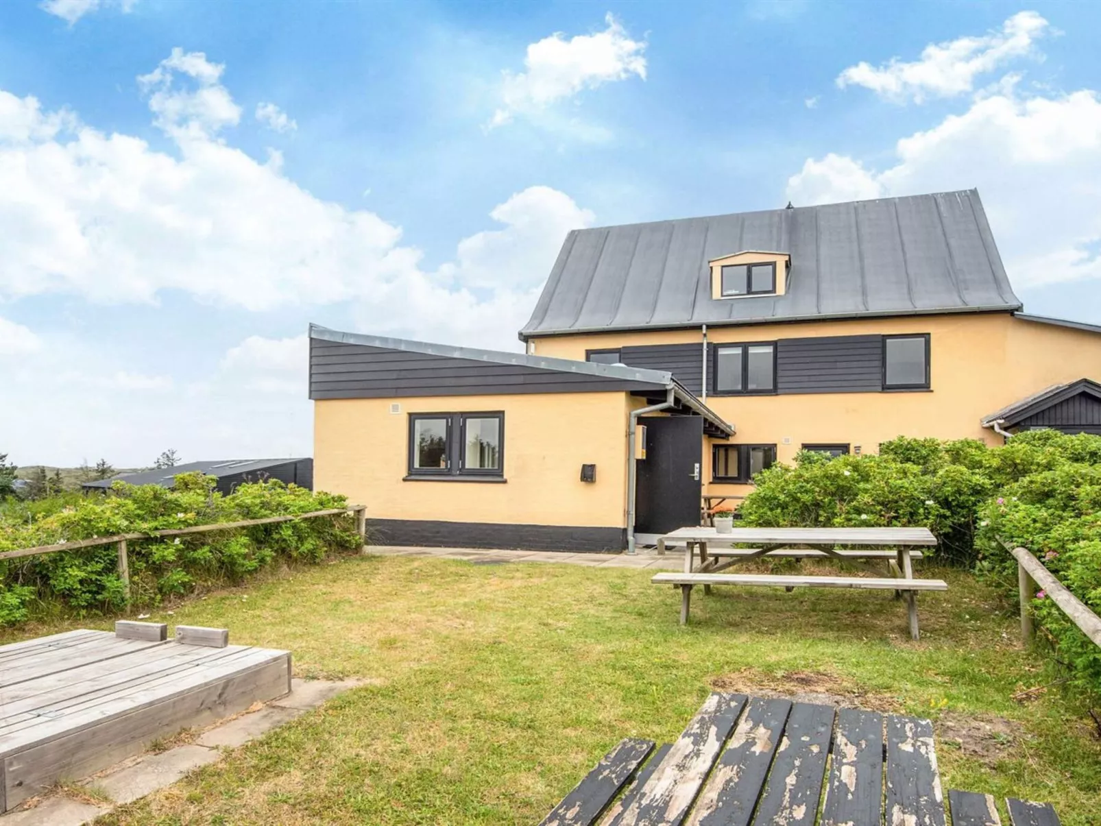 "Gunhilda" - 300m from the sea - Buiten