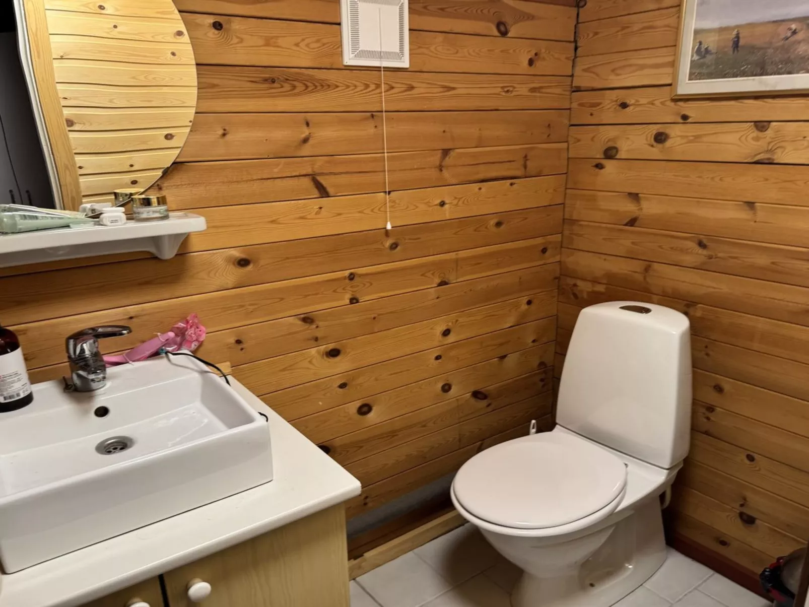 "Tjarko" - 690m to the fjord - Binnen