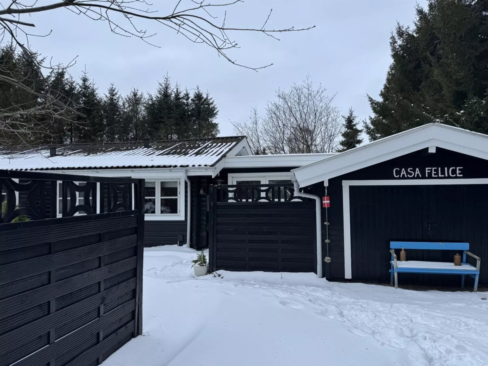 "Tjarko" - 690m to the fjord - Buiten