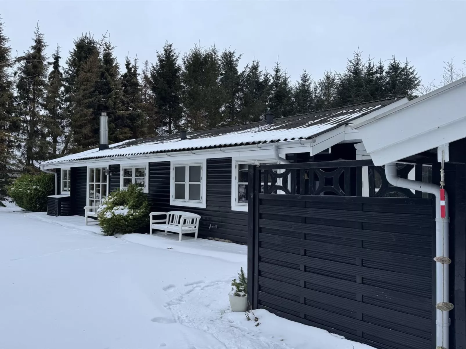 "Tjarko" - 690m to the fjord - Buiten