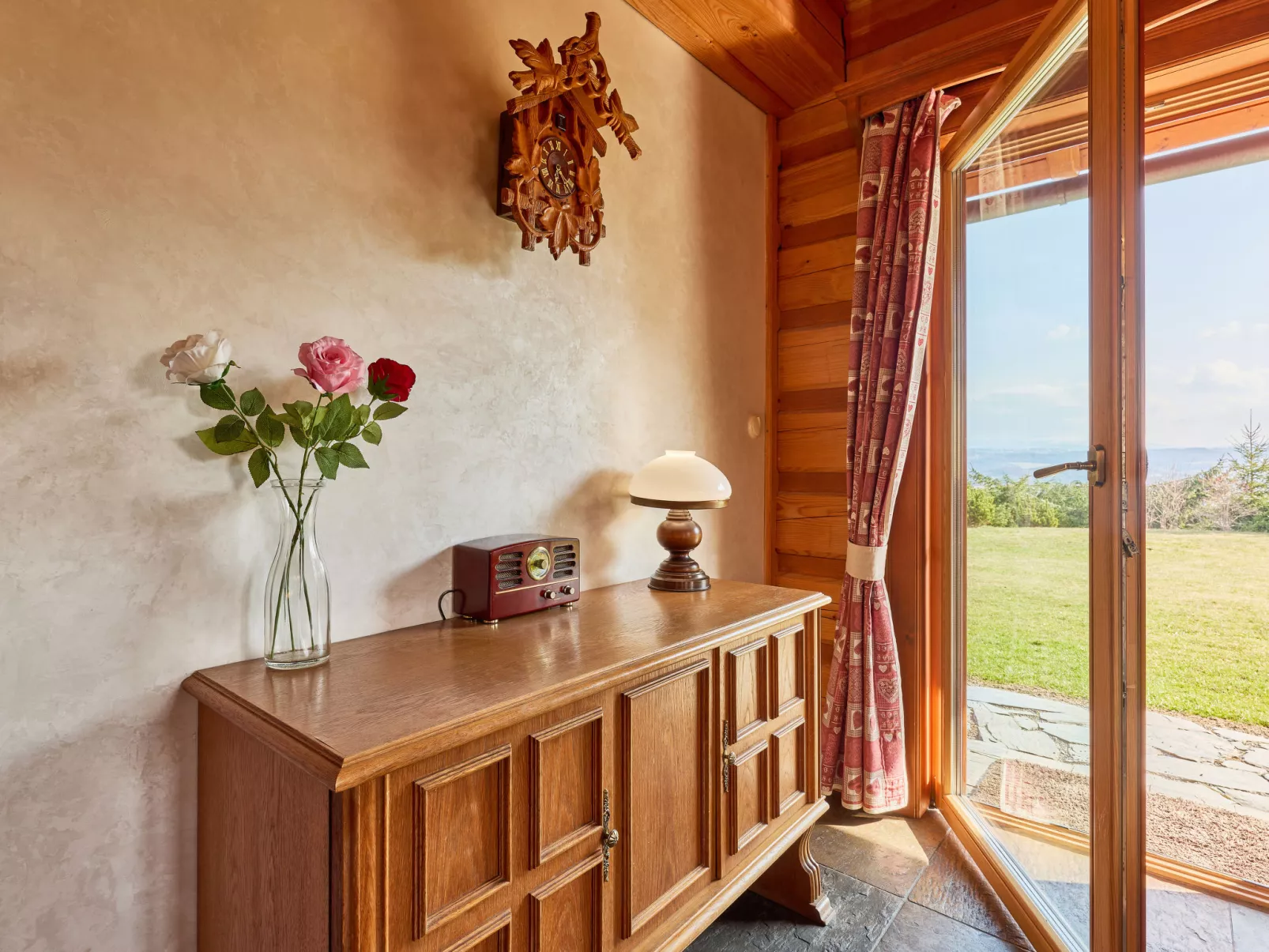 Timber Lodge with Hydromassage - Binnen