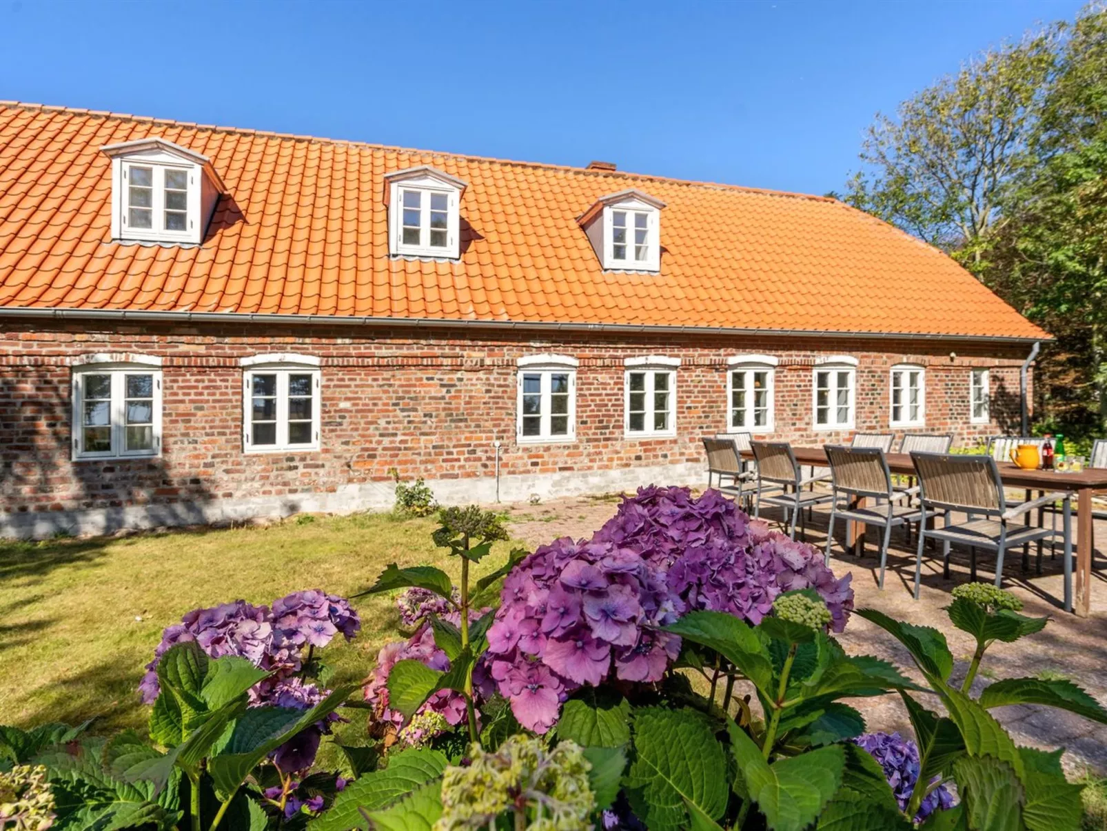 "Myra" - 18km from the sea - Buiten