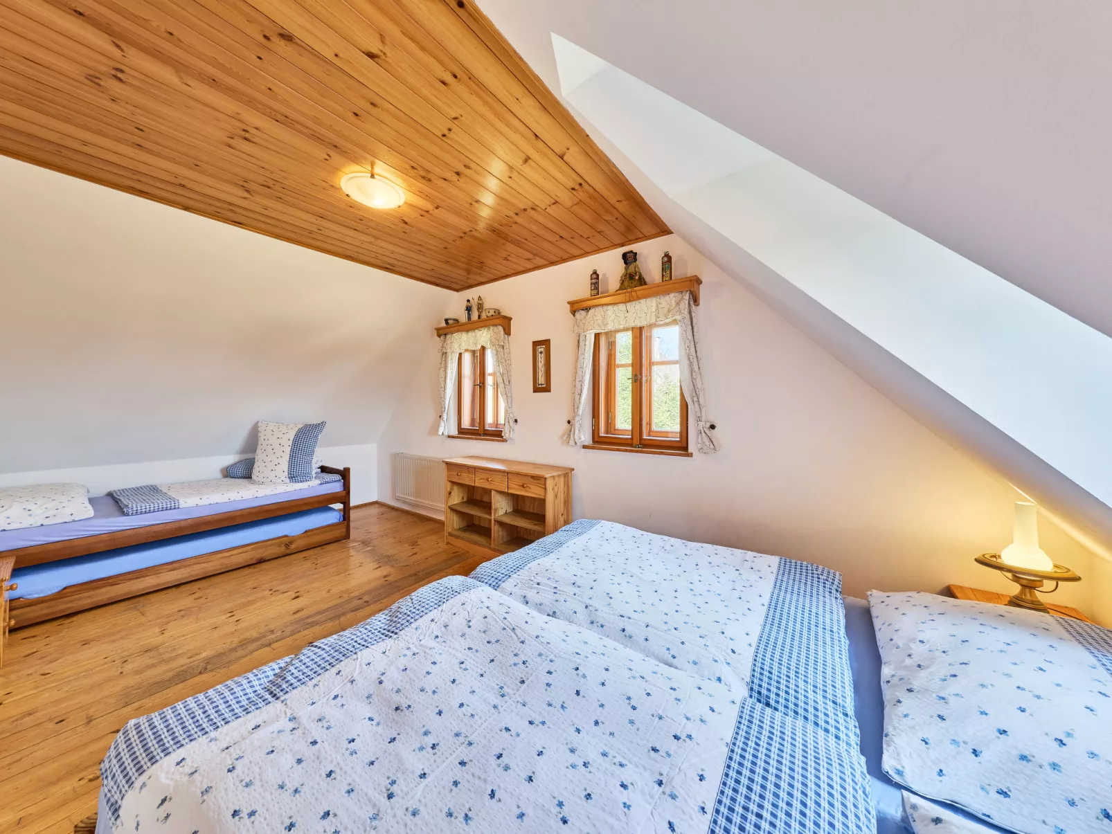 Timber Lodge with Sauna - Binnen