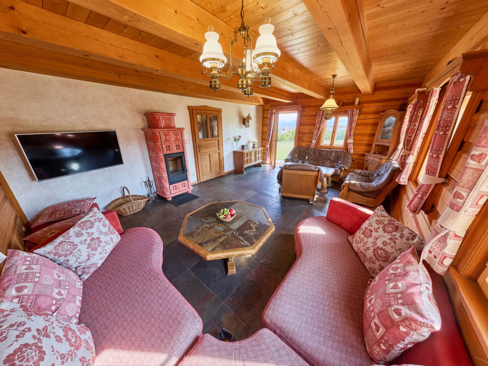 Timber Lodge with Hydromassage - Binnen