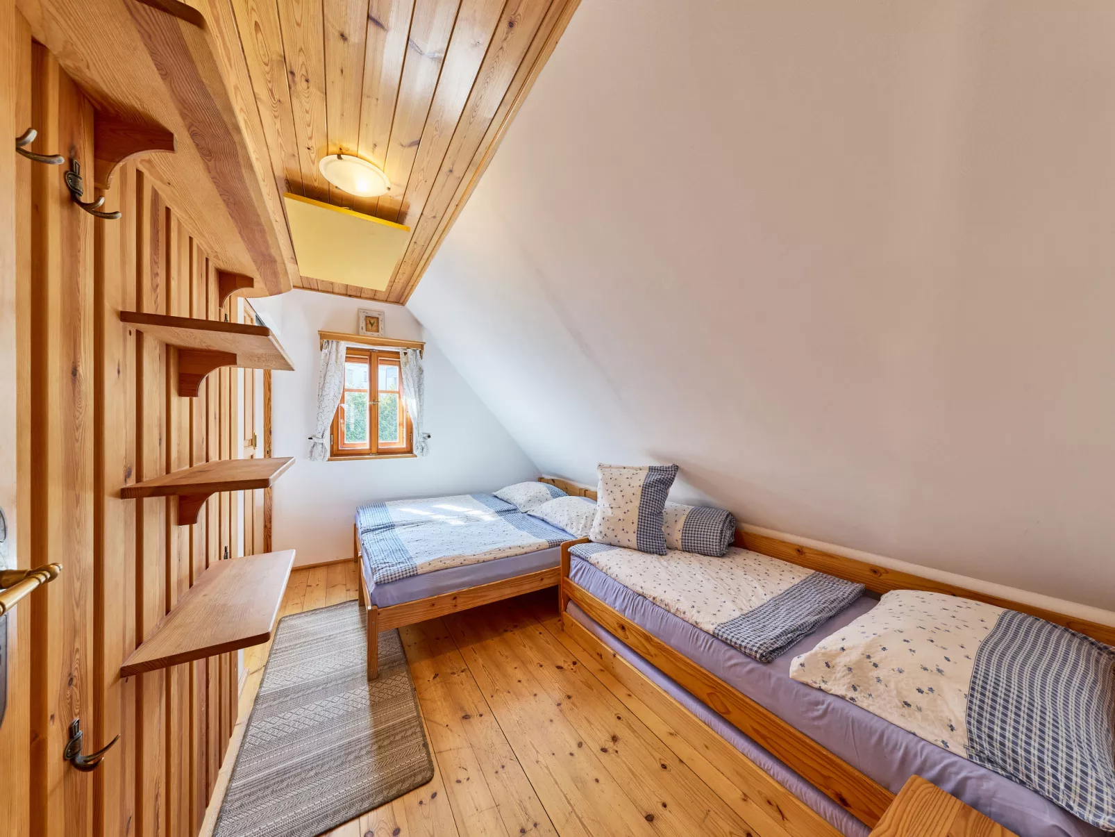 Timber Lodge with Sauna - Binnen