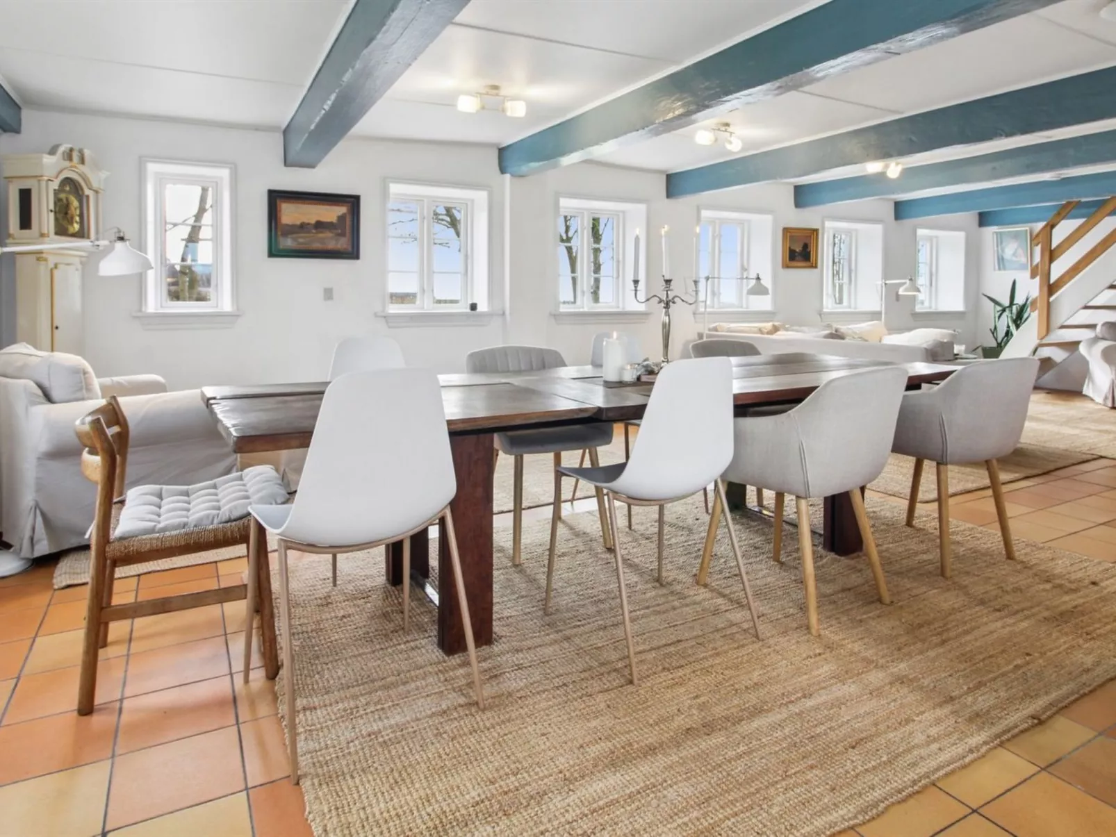 "Myra" - 18km from the sea - Binnen