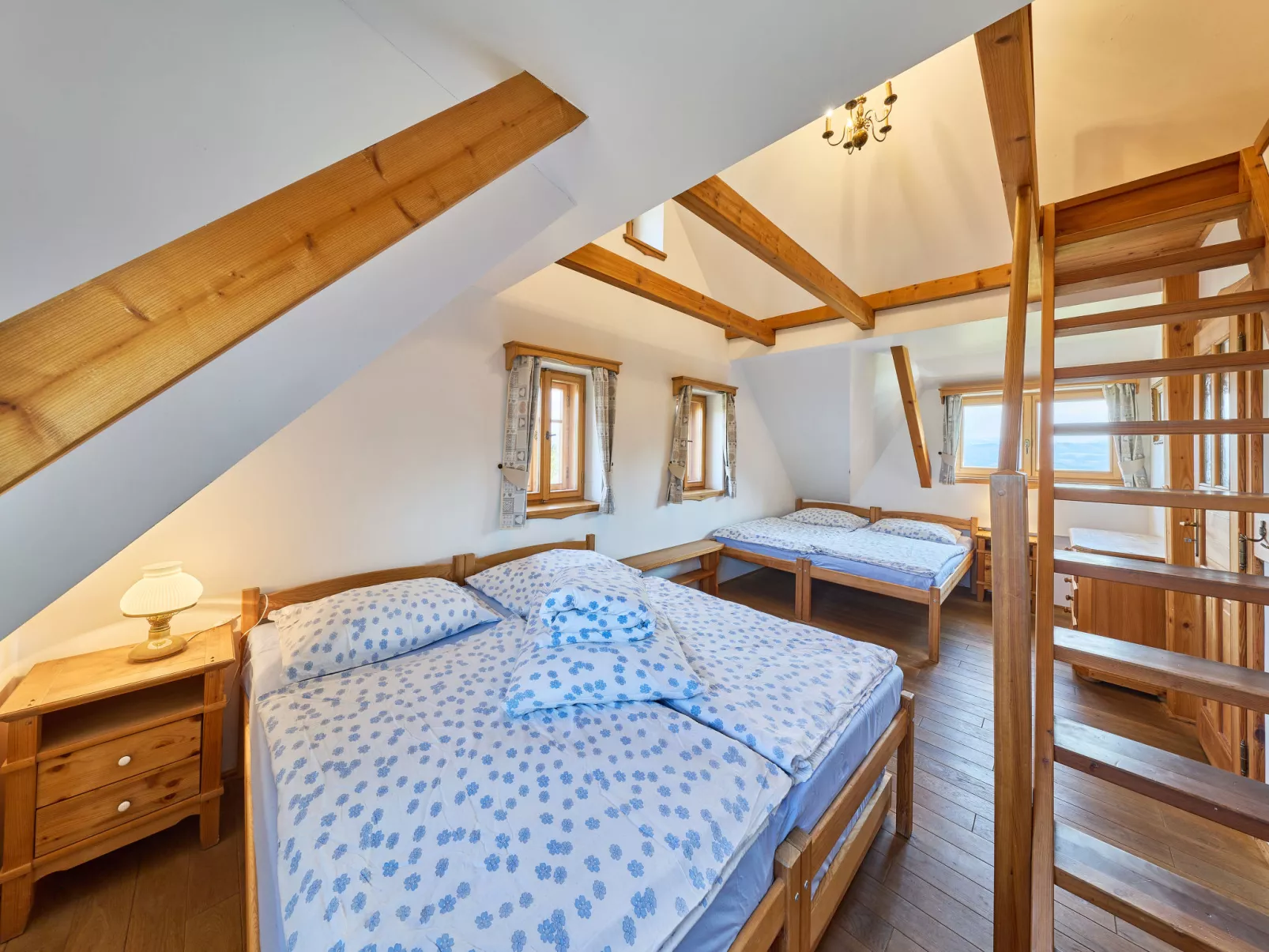 Timber Lodge with Hydromassage - Binnen