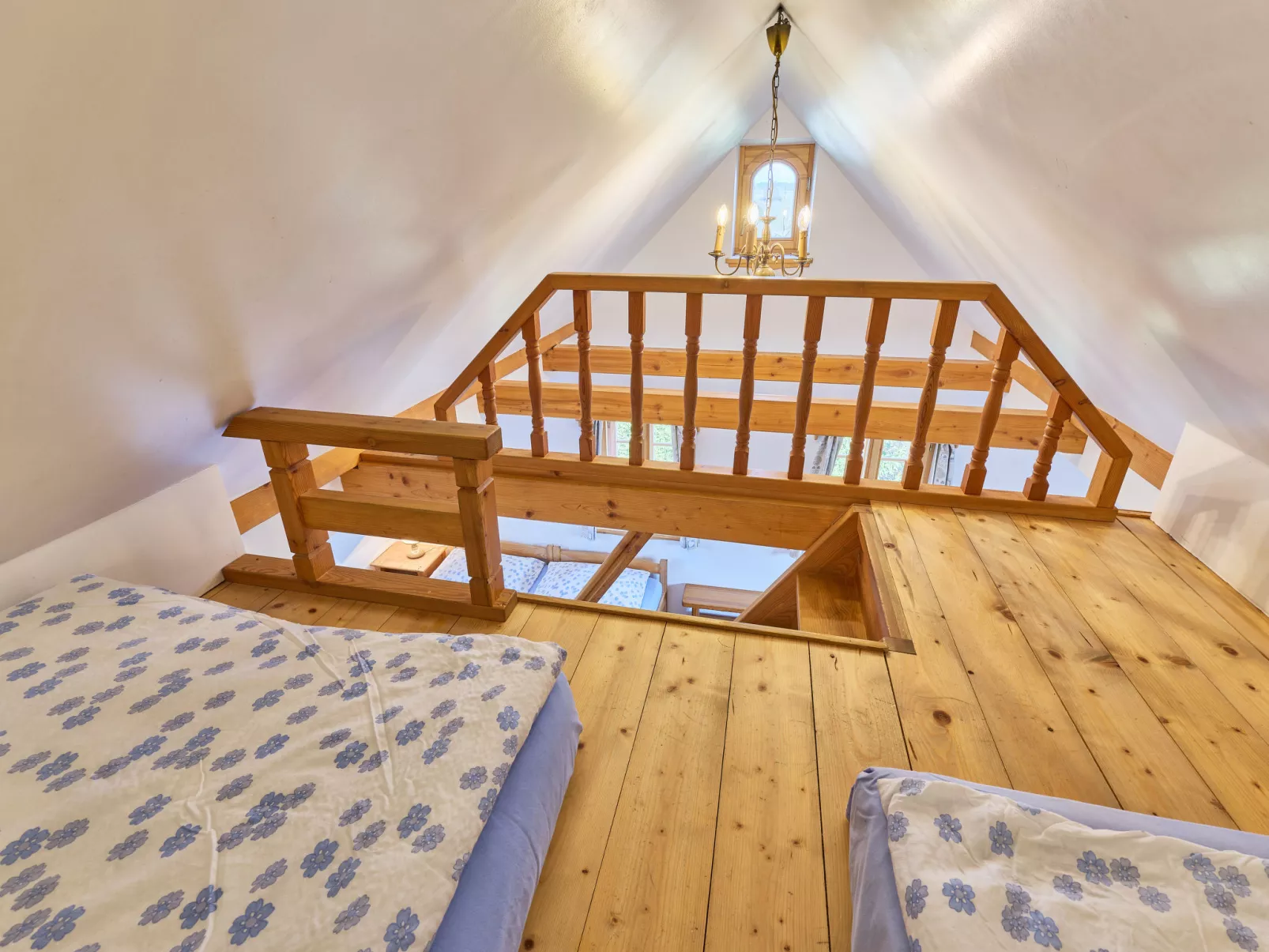 Timber Lodge with Hydromassage - Binnen