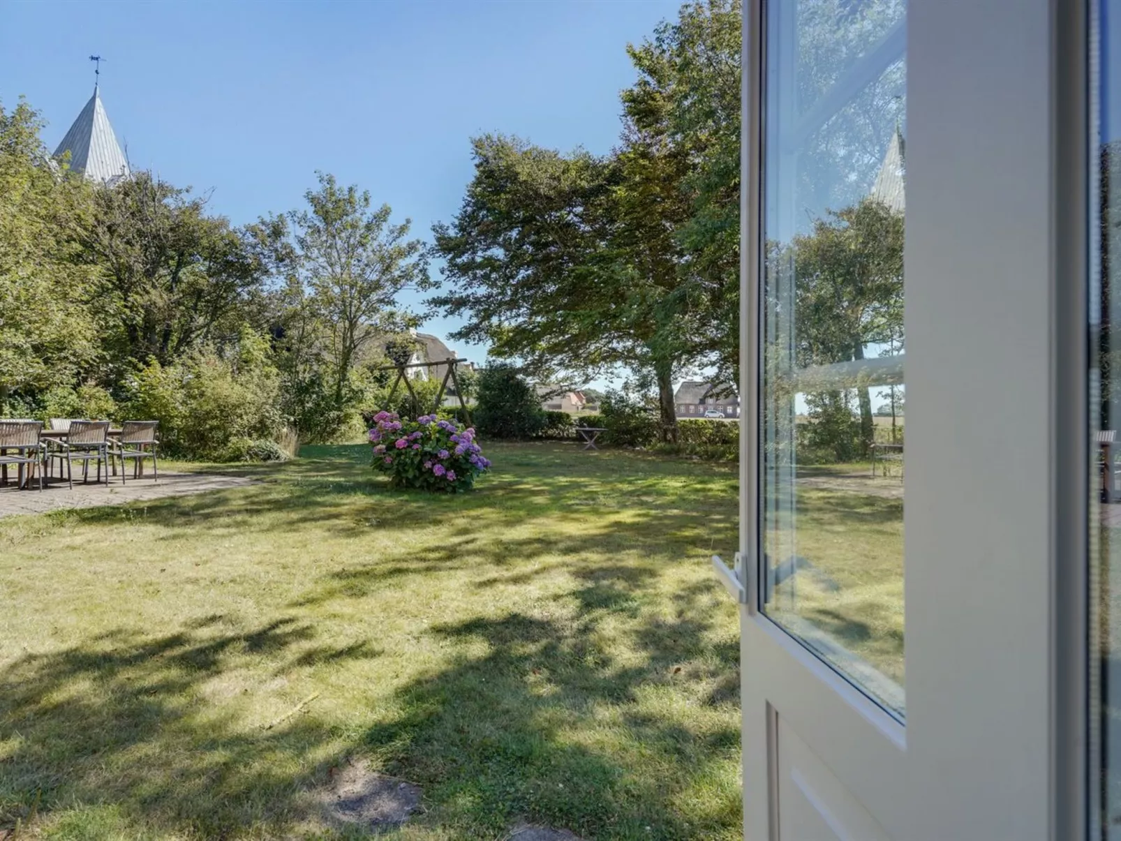 "Myra" - 18km from the sea - Buiten