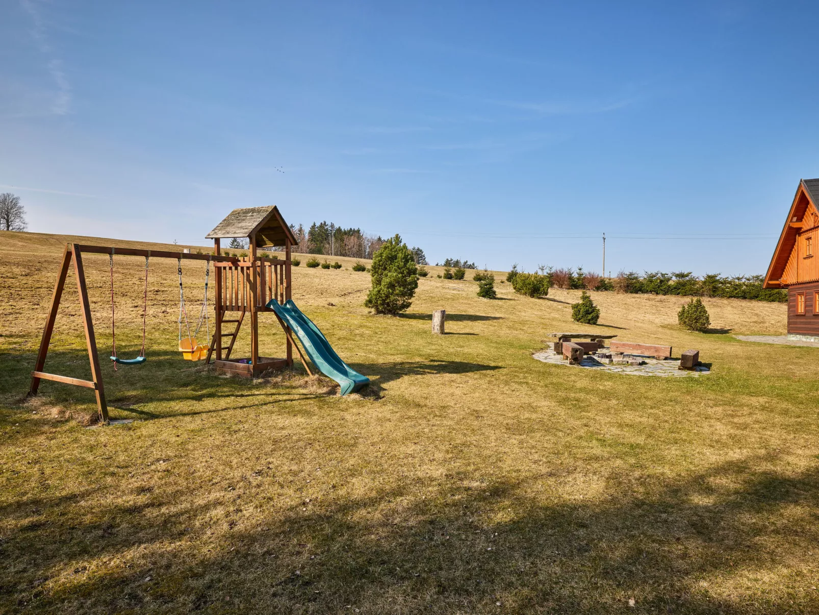 Timber Lodge with Hydromassage - Buiten