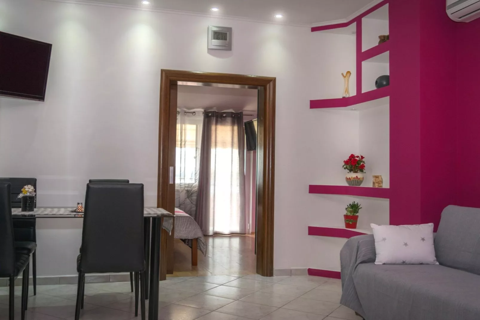Scenic and Sunny Apartments with Sea View and Balcony - One Bedroom Apartment with Balcony (owner mali)