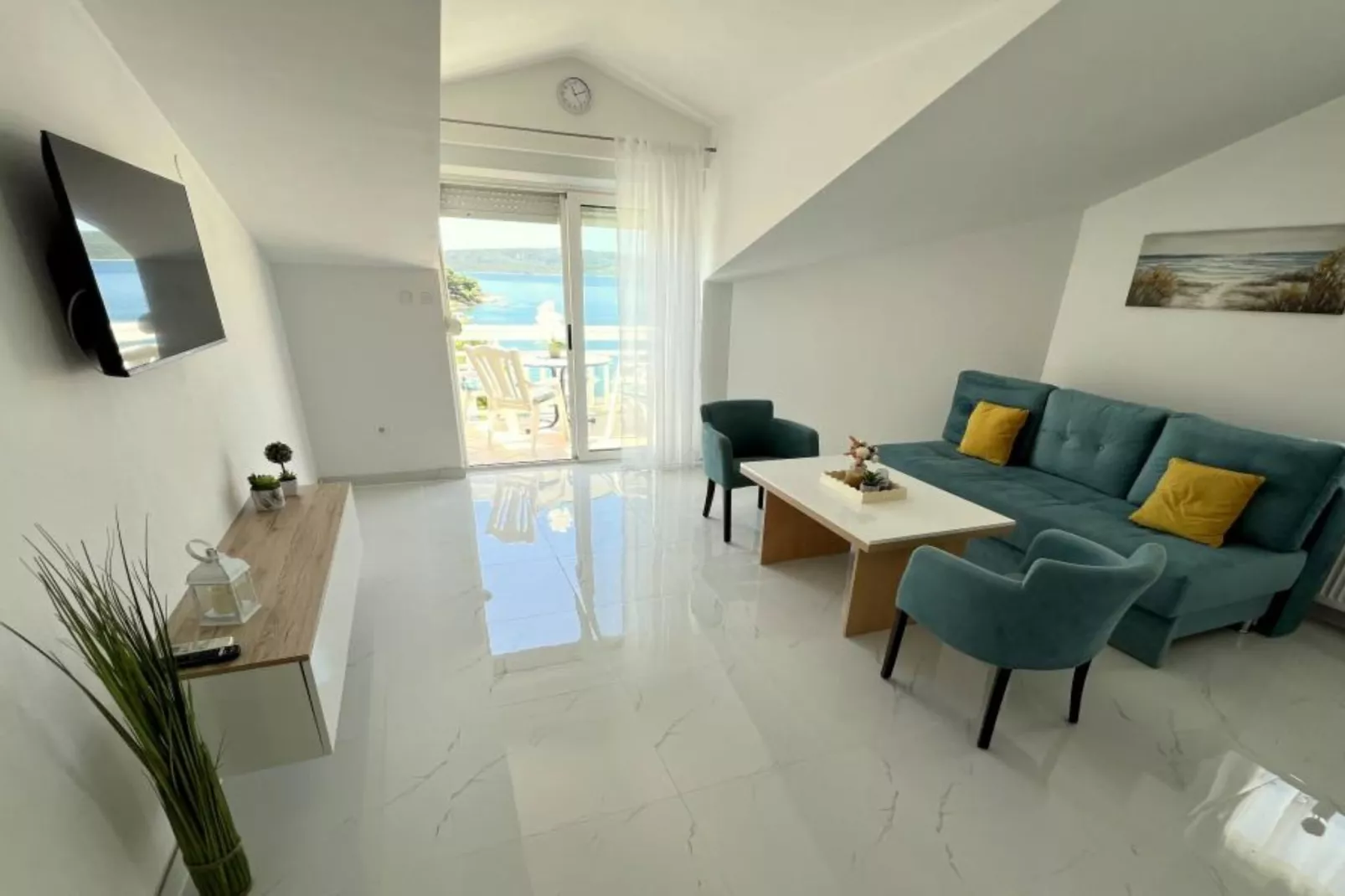 Villa Tomi -  Studio With Sea View (2)