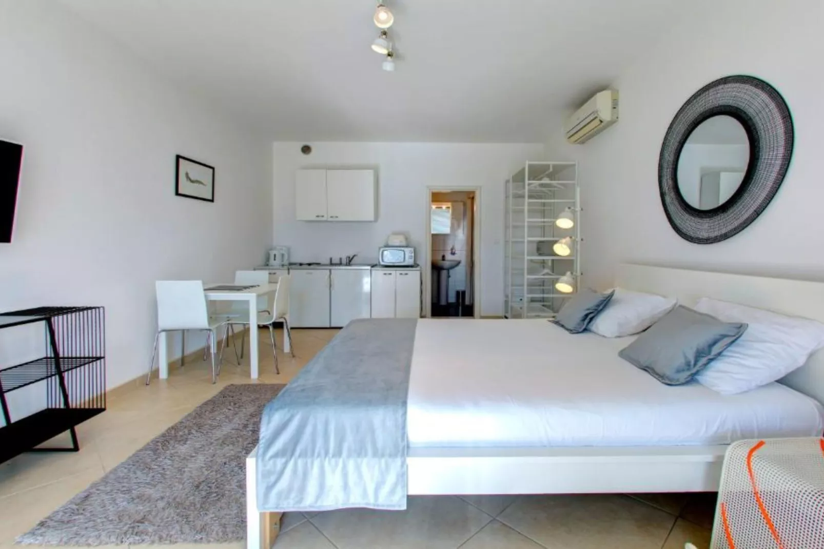 One-Bedroom Apartment With Balcony And Sea View (Premier)