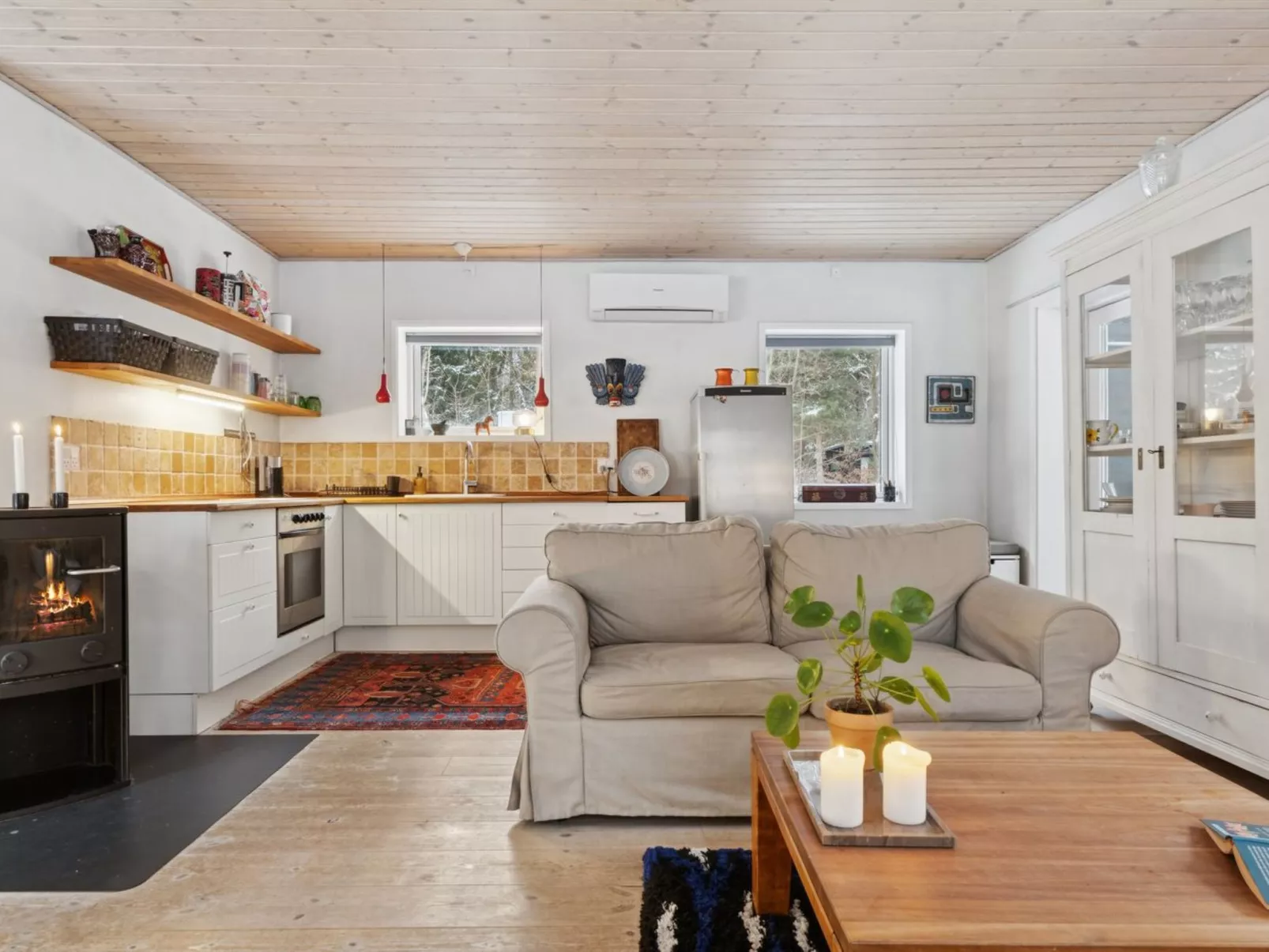 "Hansi" - 2.1km from the sea