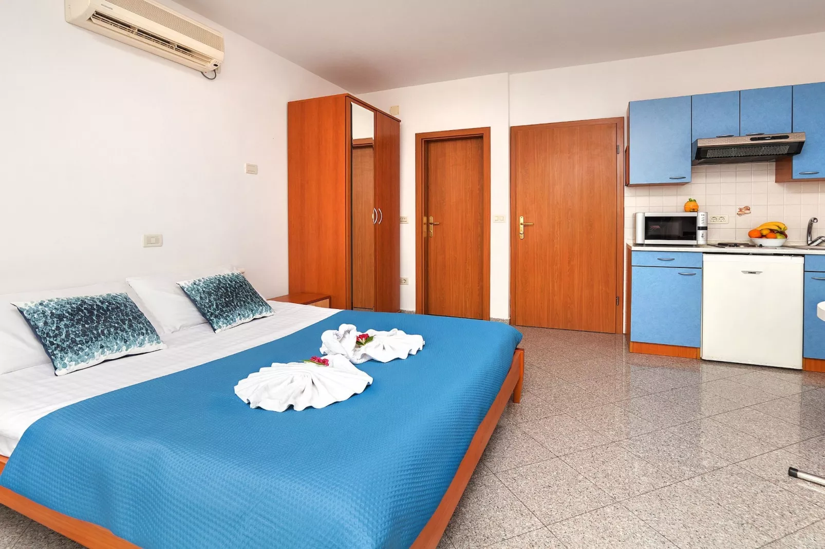 Splendid Beachfront Medveja Apartments - Studio with Balcony and Sea View 2